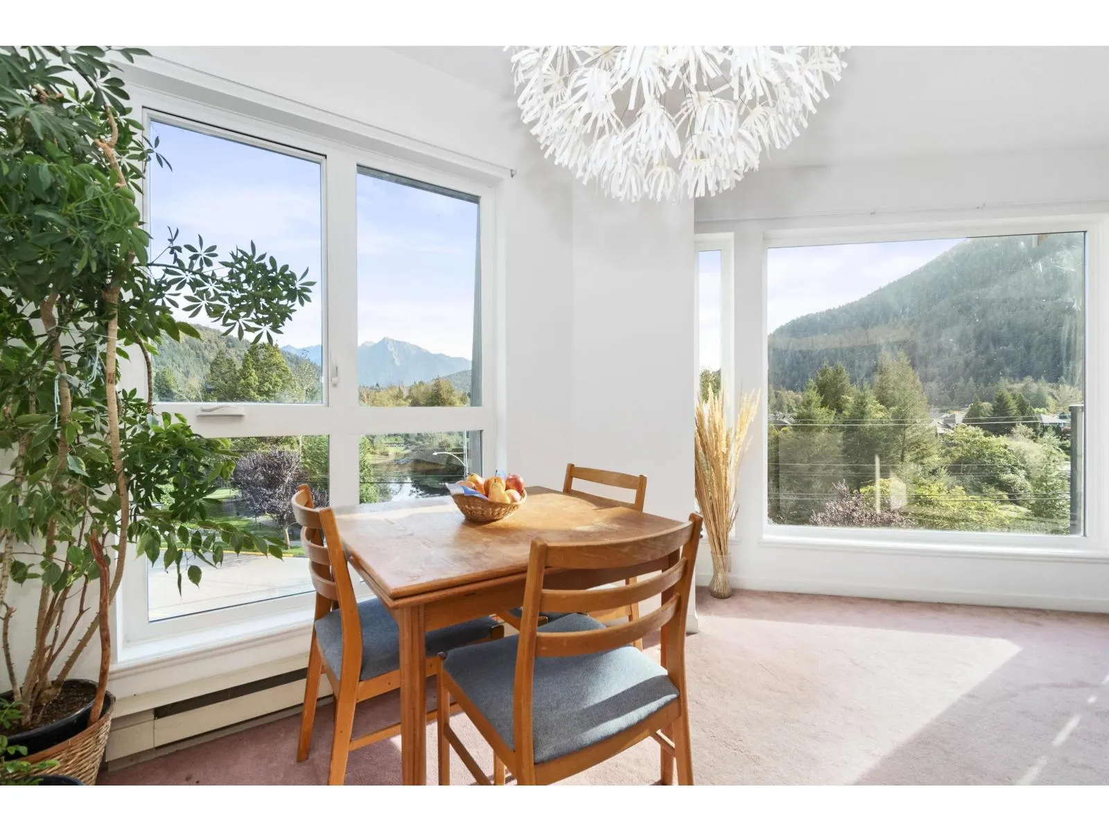 317 378 ESPLANADE AVENUE|Harrison Hot Springs