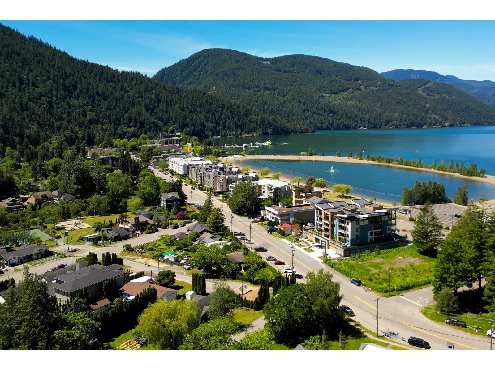 317 378 ESPLANADE AVENUE|Harrison Hot Springs