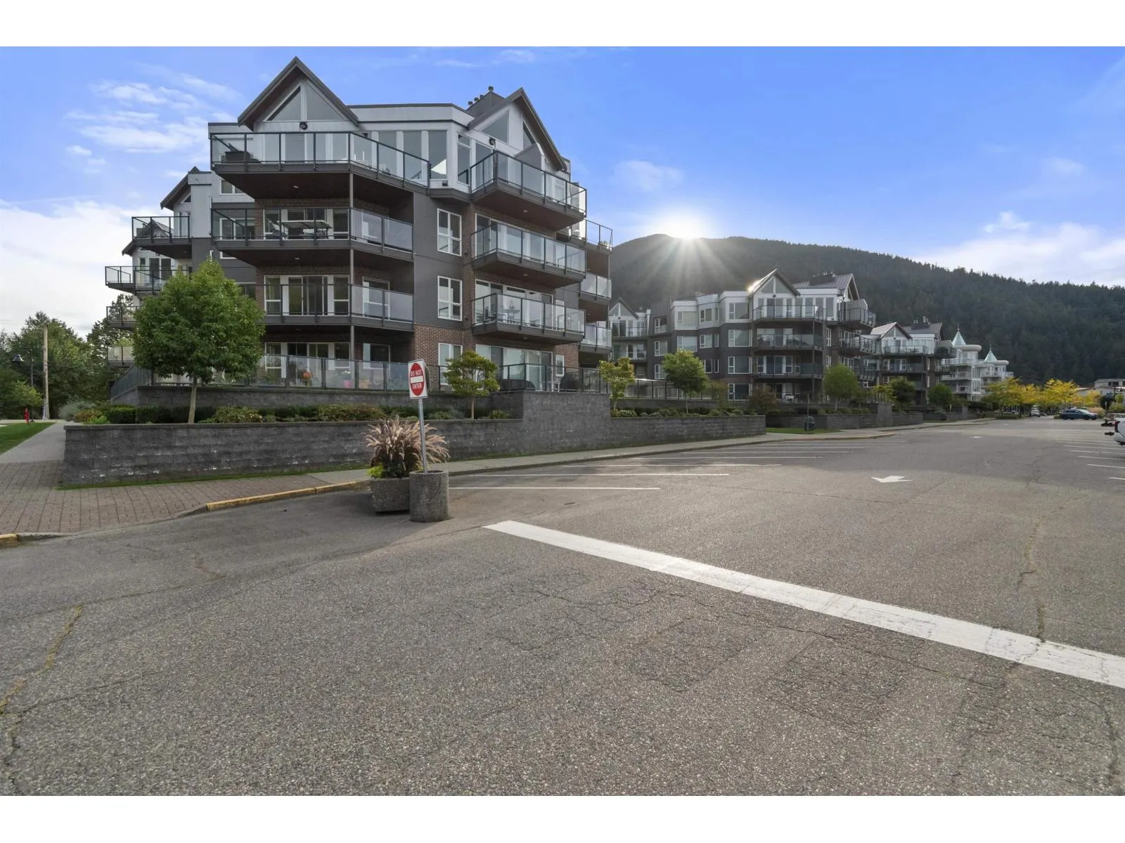 317 378 ESPLANADE AVENUE|Harrison Hot Springs