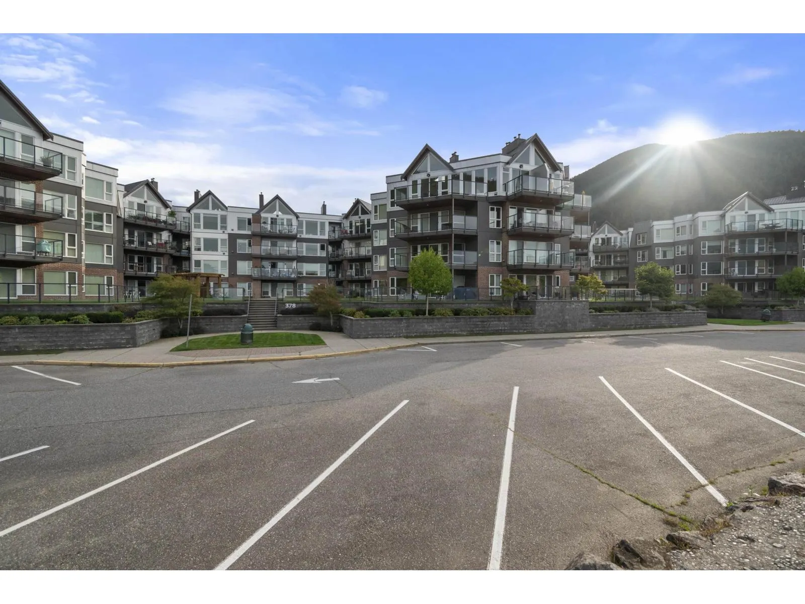 317 378 ESPLANADE AVENUE|Harrison Hot Springs