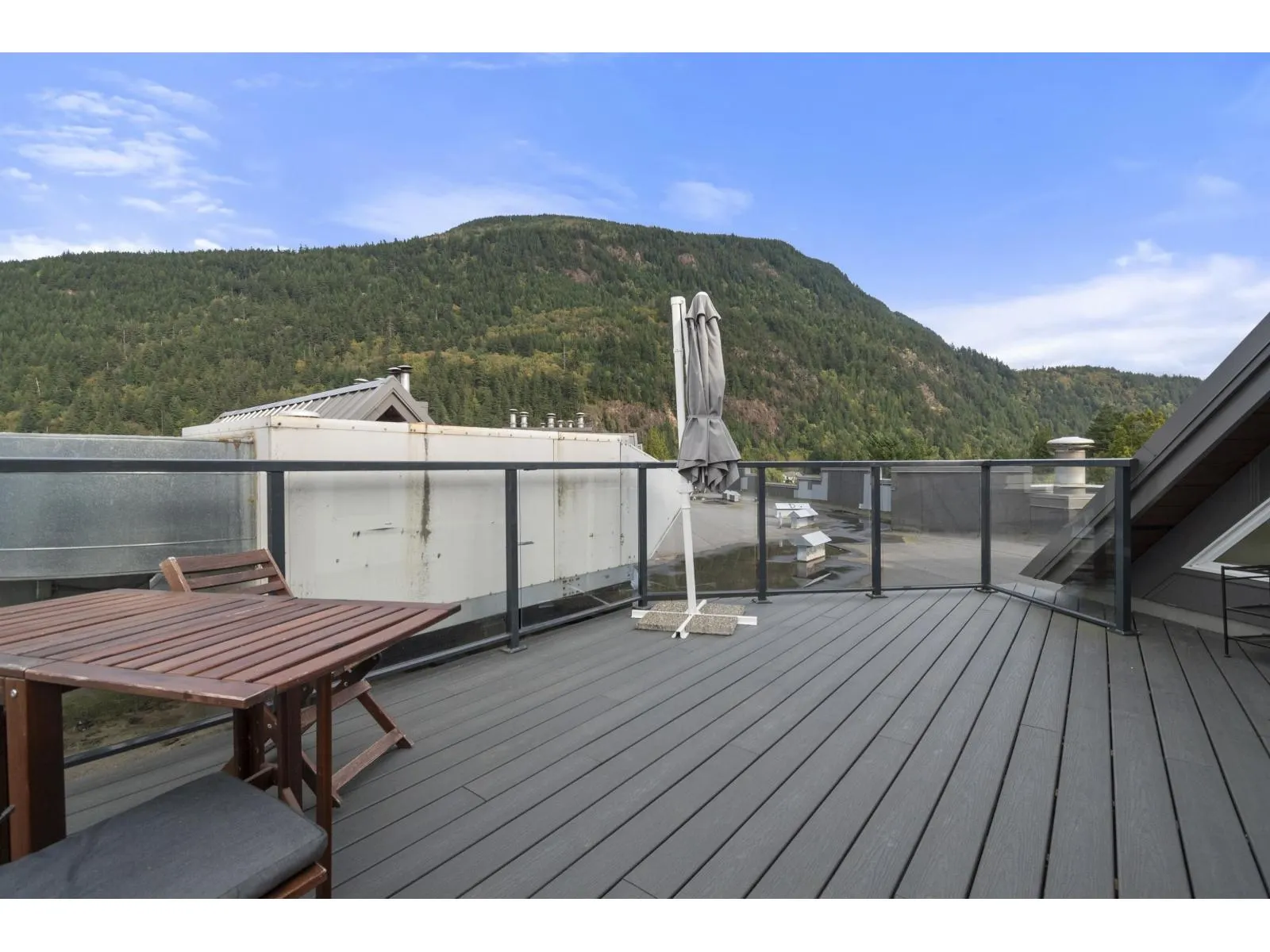 317 378 ESPLANADE AVENUE|Harrison Hot Springs