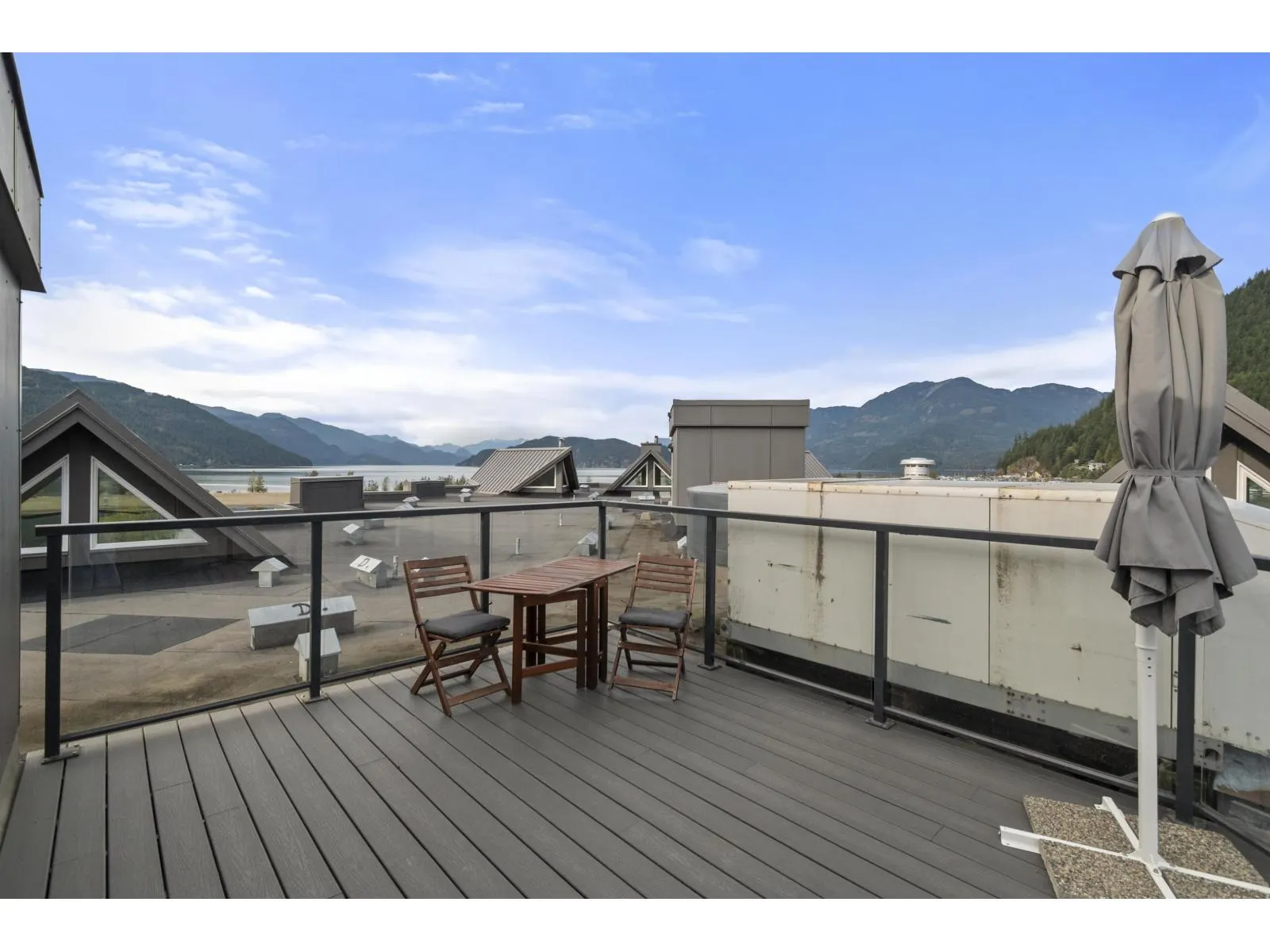 317 378 ESPLANADE AVENUE|Harrison Hot Springs