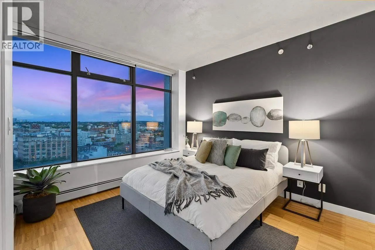 1701 108 W CORDOVA STREET