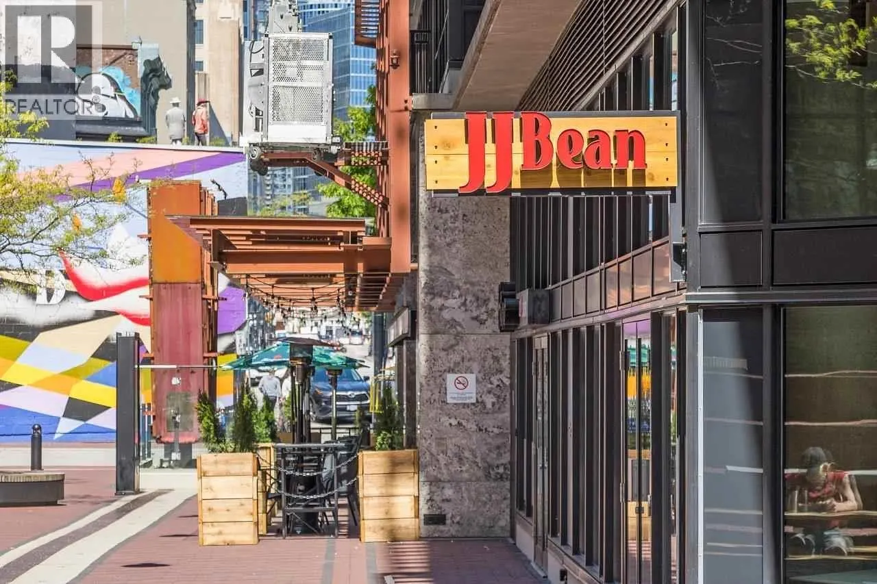 1701 108 W CORDOVA STREET