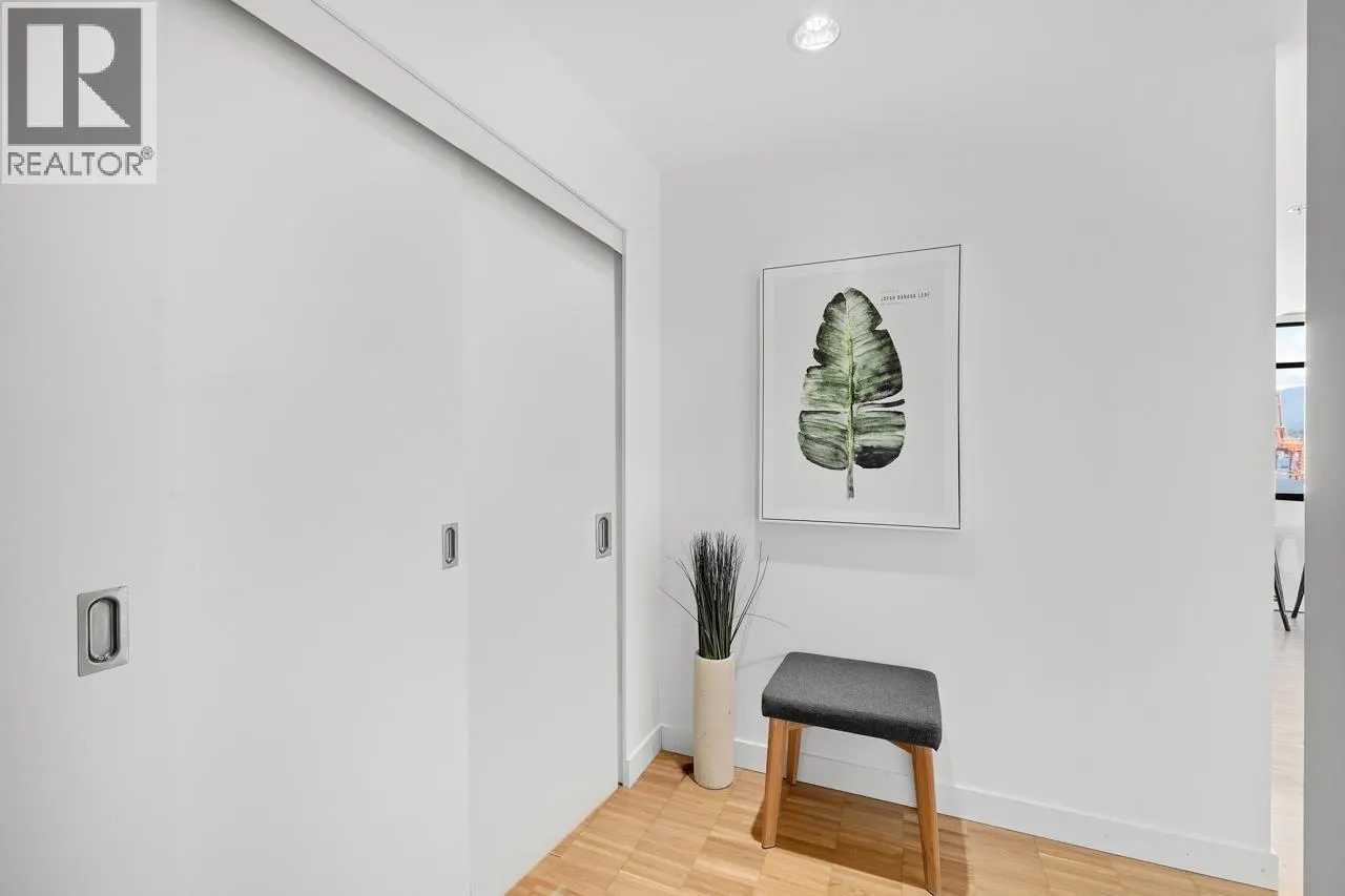 1701 108 W CORDOVA STREET