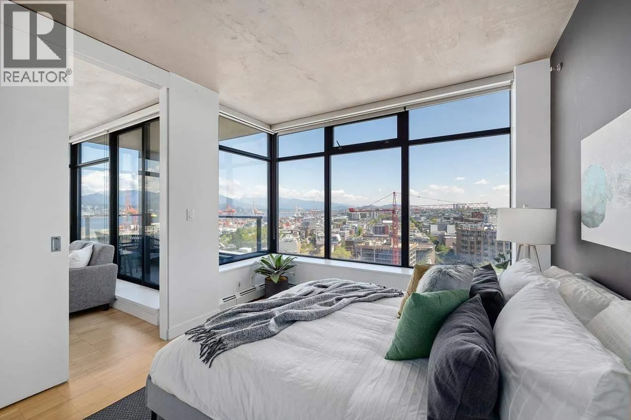 1701 108 W CORDOVA STREET