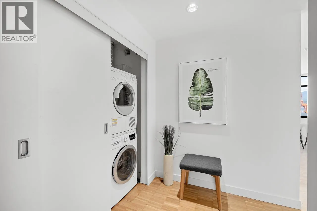 1701 108 W CORDOVA STREET
