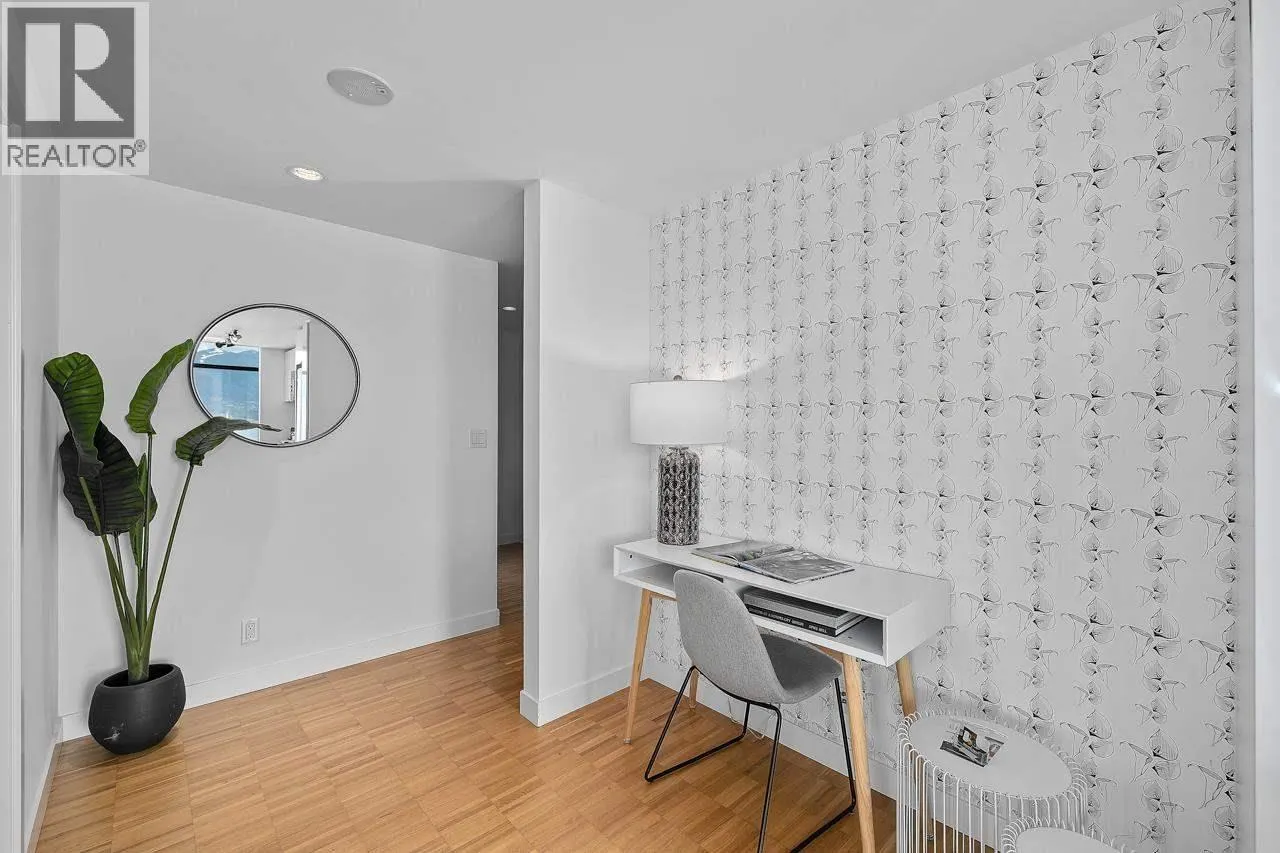 1701 108 W CORDOVA STREET