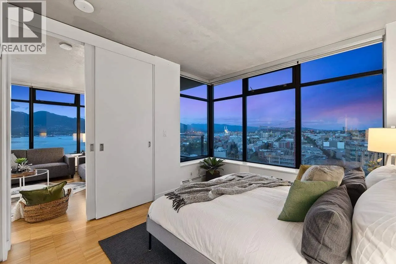 1701 108 W CORDOVA STREET