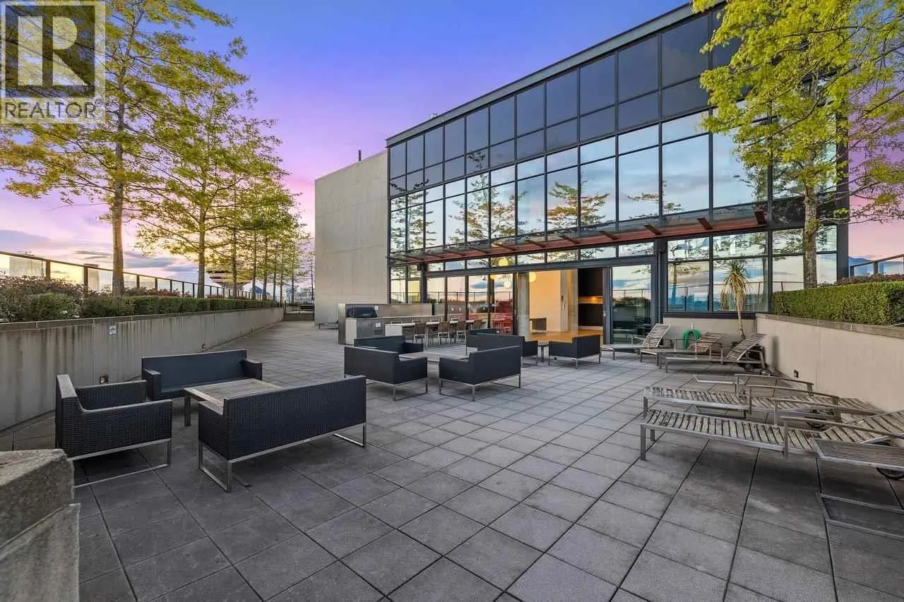 1701 108 W CORDOVA STREET