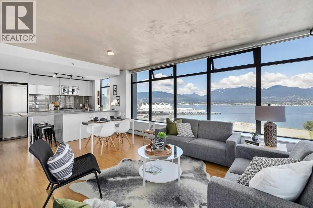 1701 108 W CORDOVA STREET