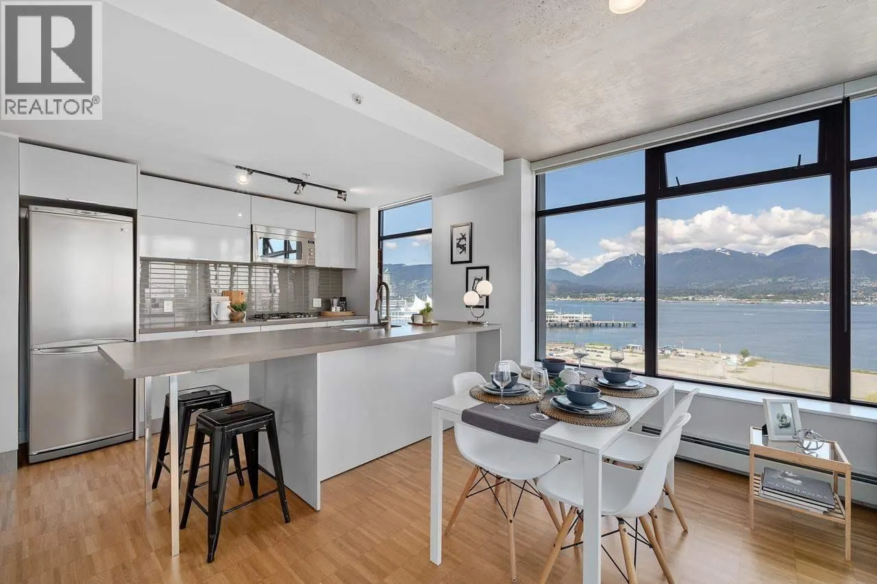 1701 108 W CORDOVA STREET