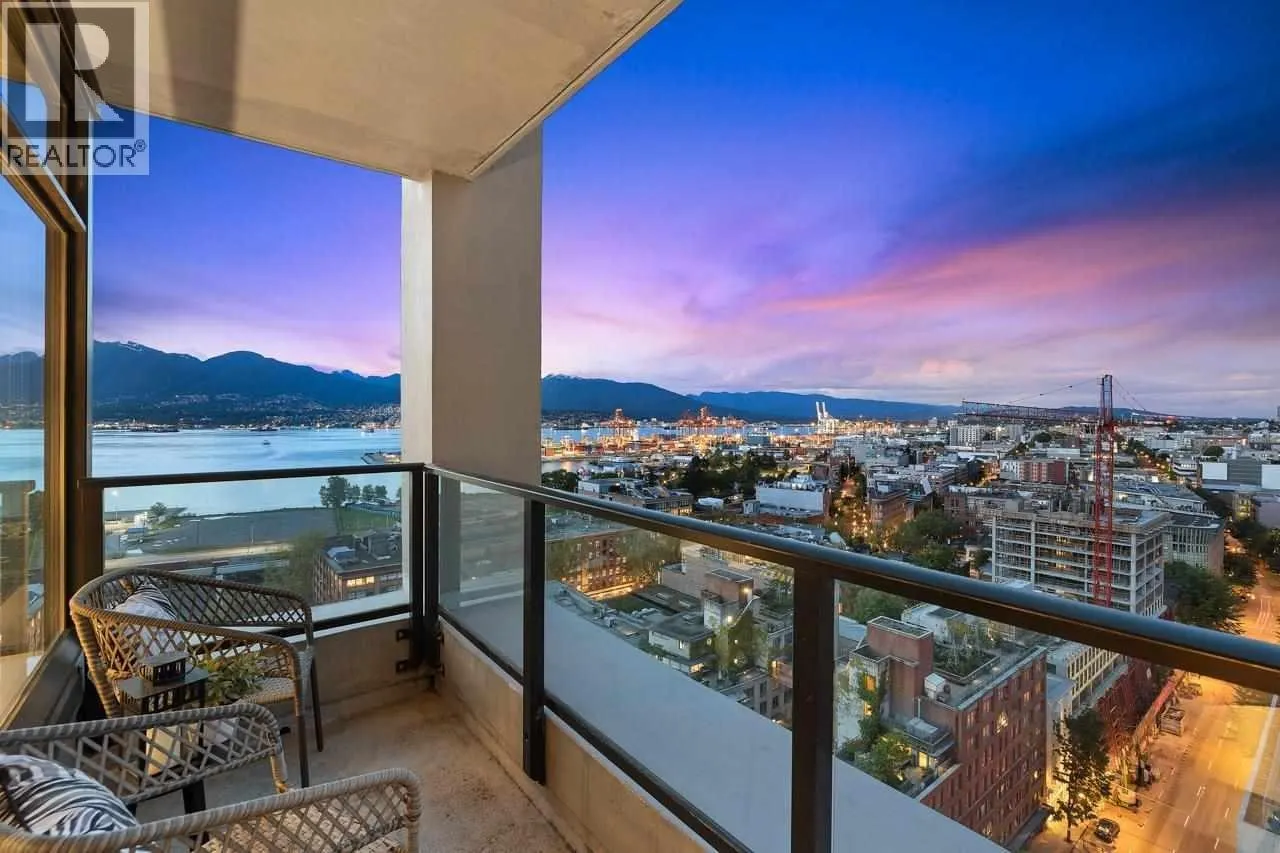 1701 108 W CORDOVA STREET