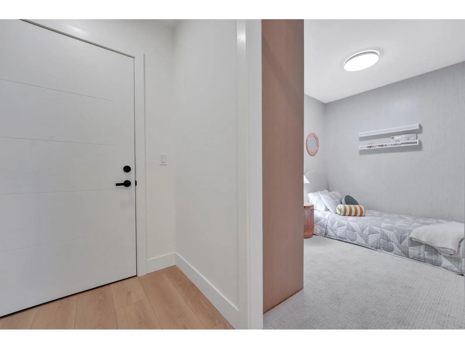 B206 5360 204TH STREET