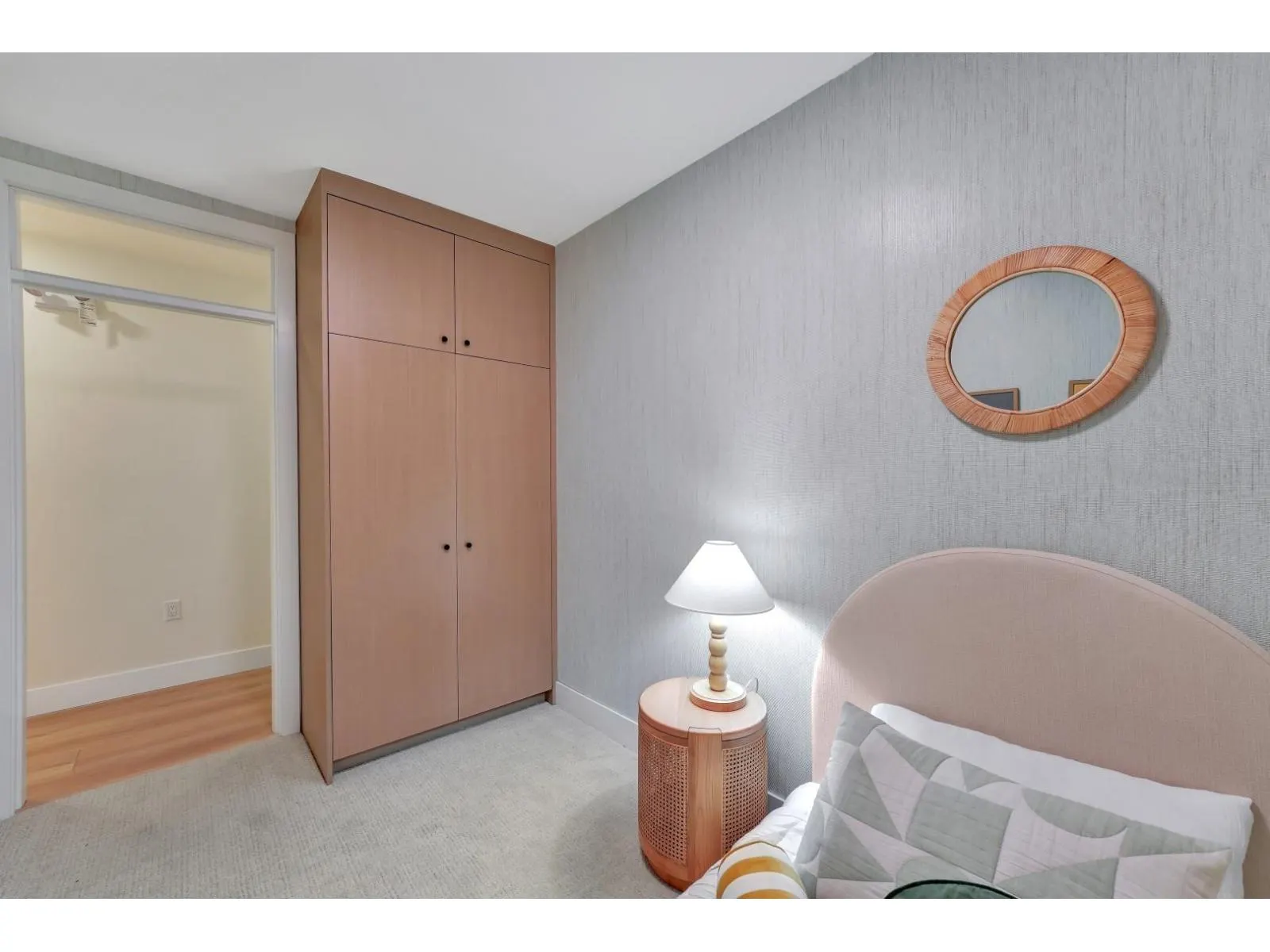 B206 5360 204TH STREET