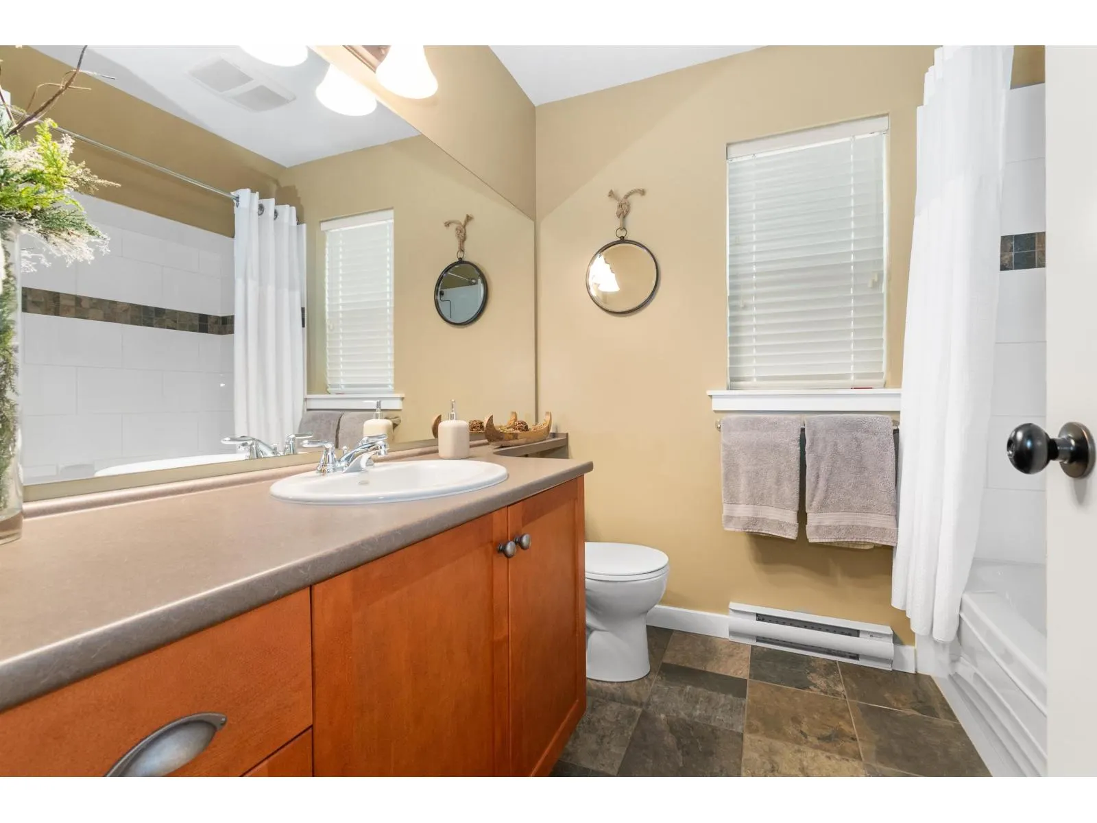 1820 RAVENWOOD TRAIL|Cultus Lake South