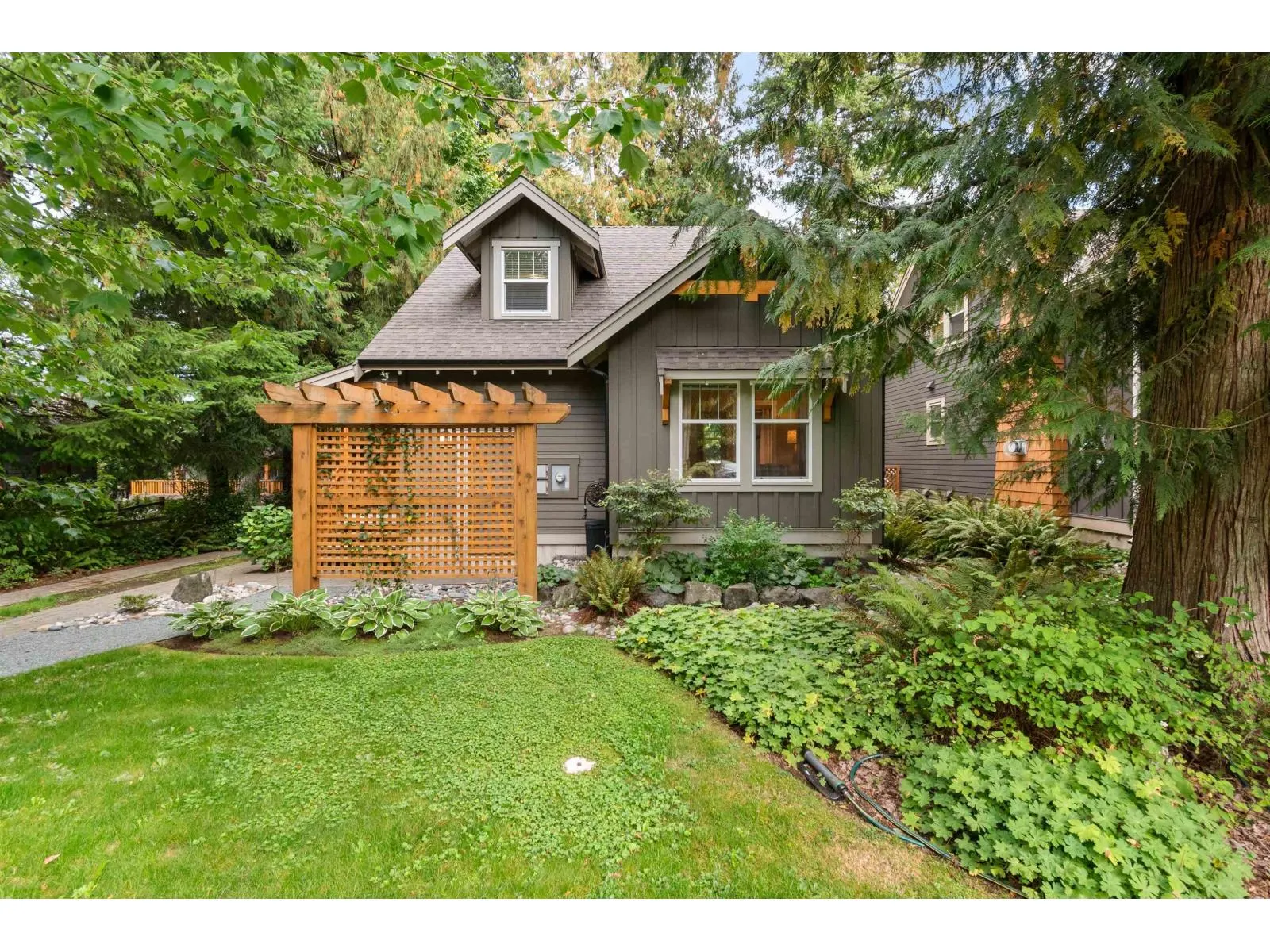 1820 RAVENWOOD TRAIL|Cultus Lake South