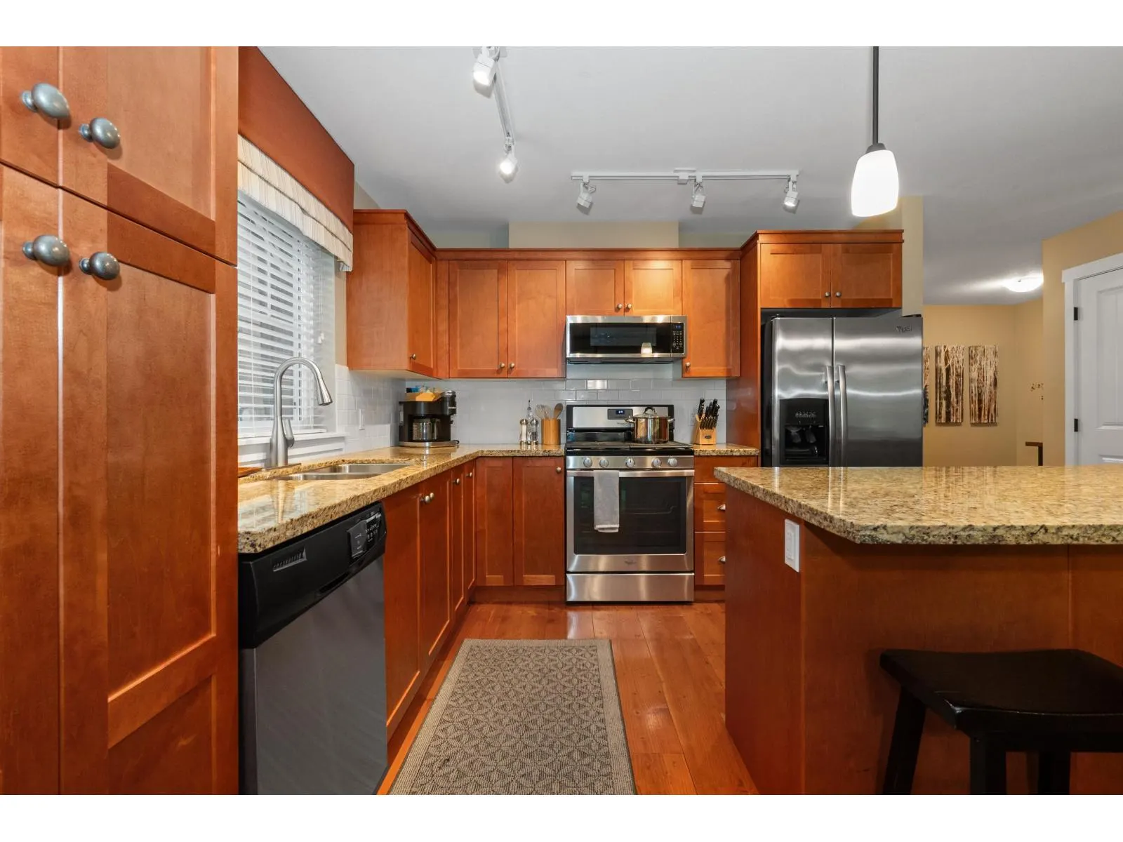 1820 RAVENWOOD TRAIL|Cultus Lake South