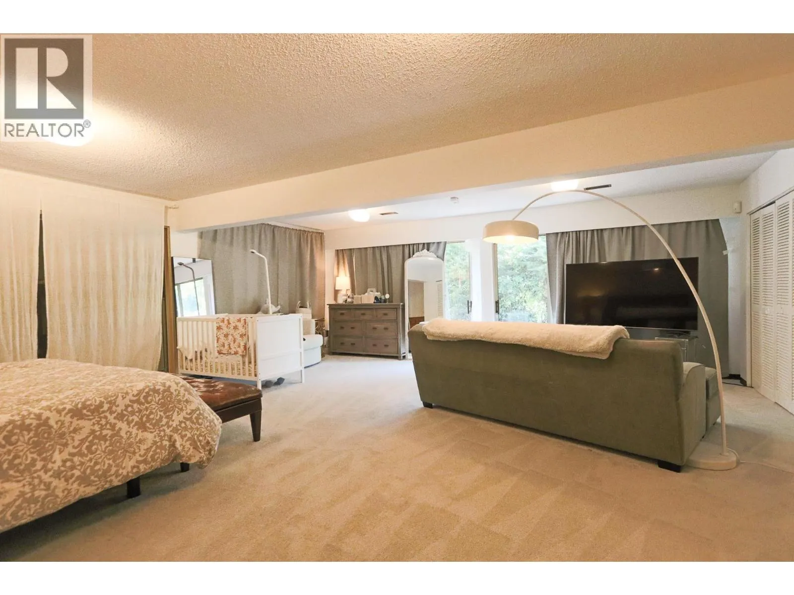 4591 WOODGREEN DRIVE
