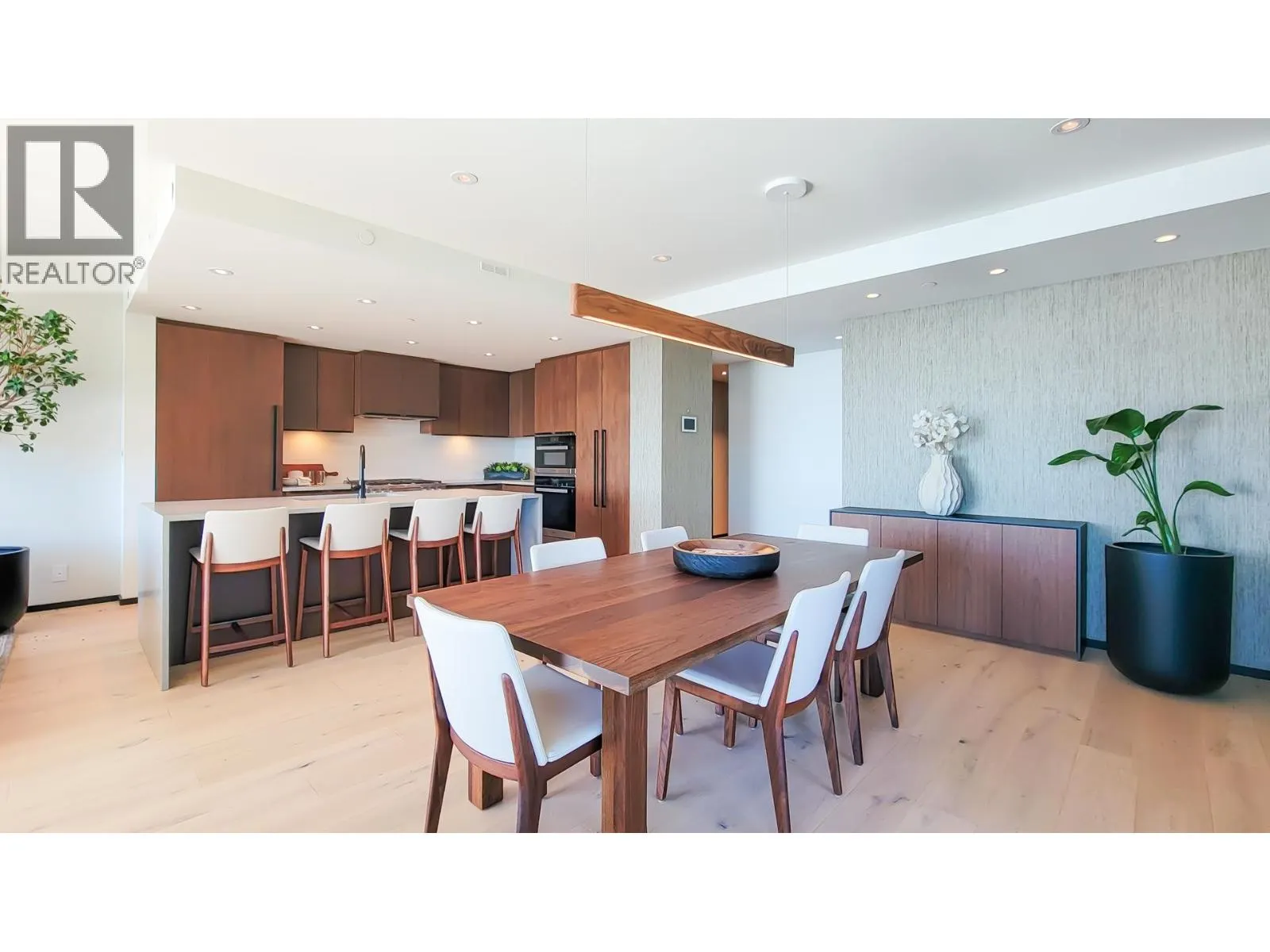 1201 3315 CYPRESS PLACE