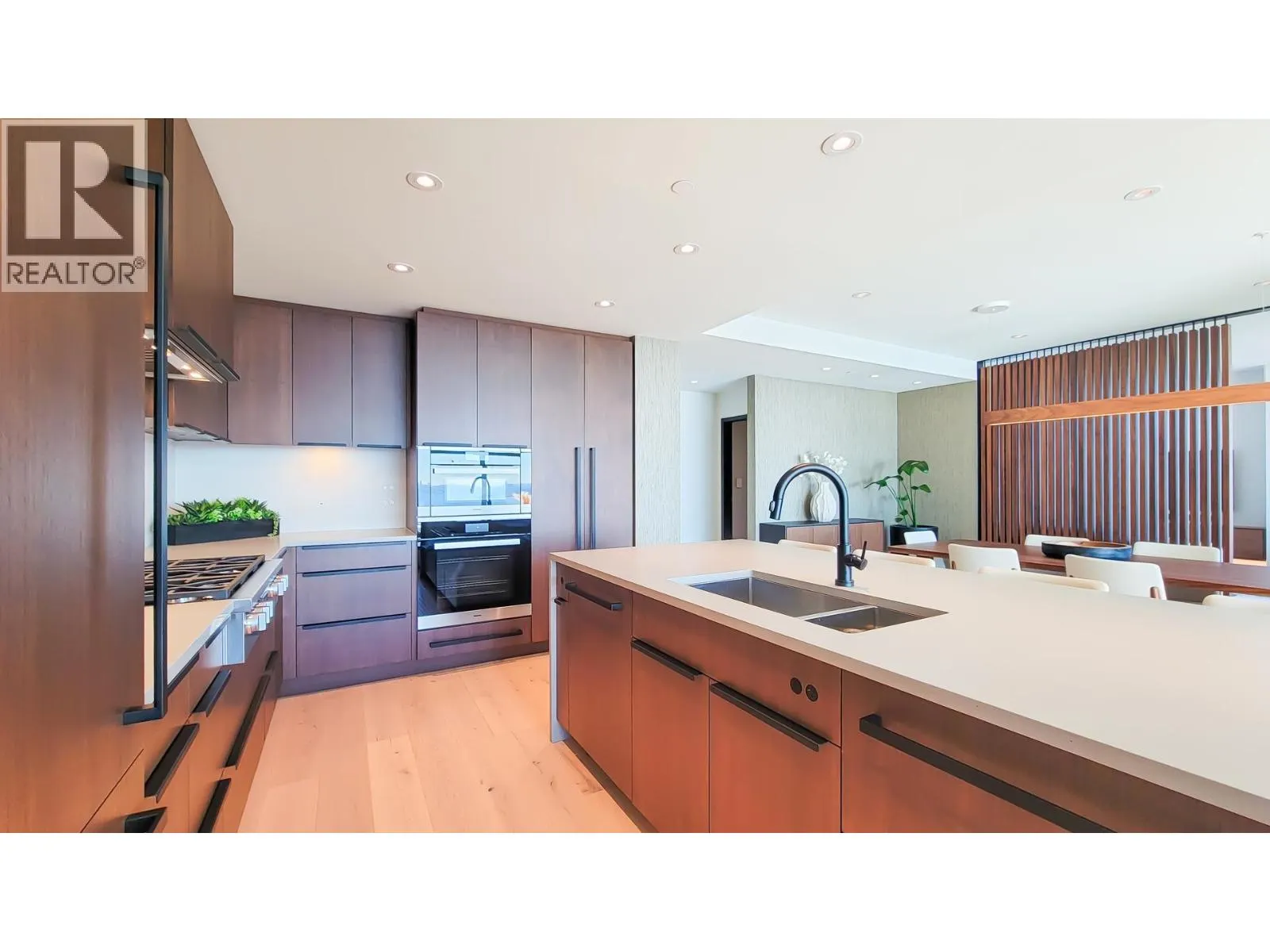 1201 3315 CYPRESS PLACE