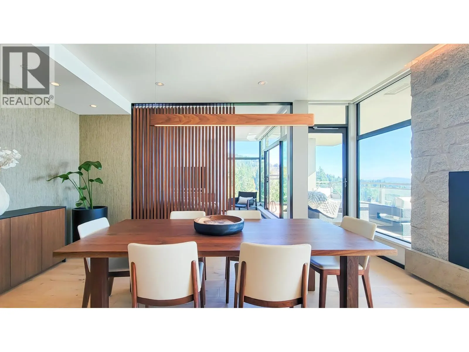 1201 3315 CYPRESS PLACE