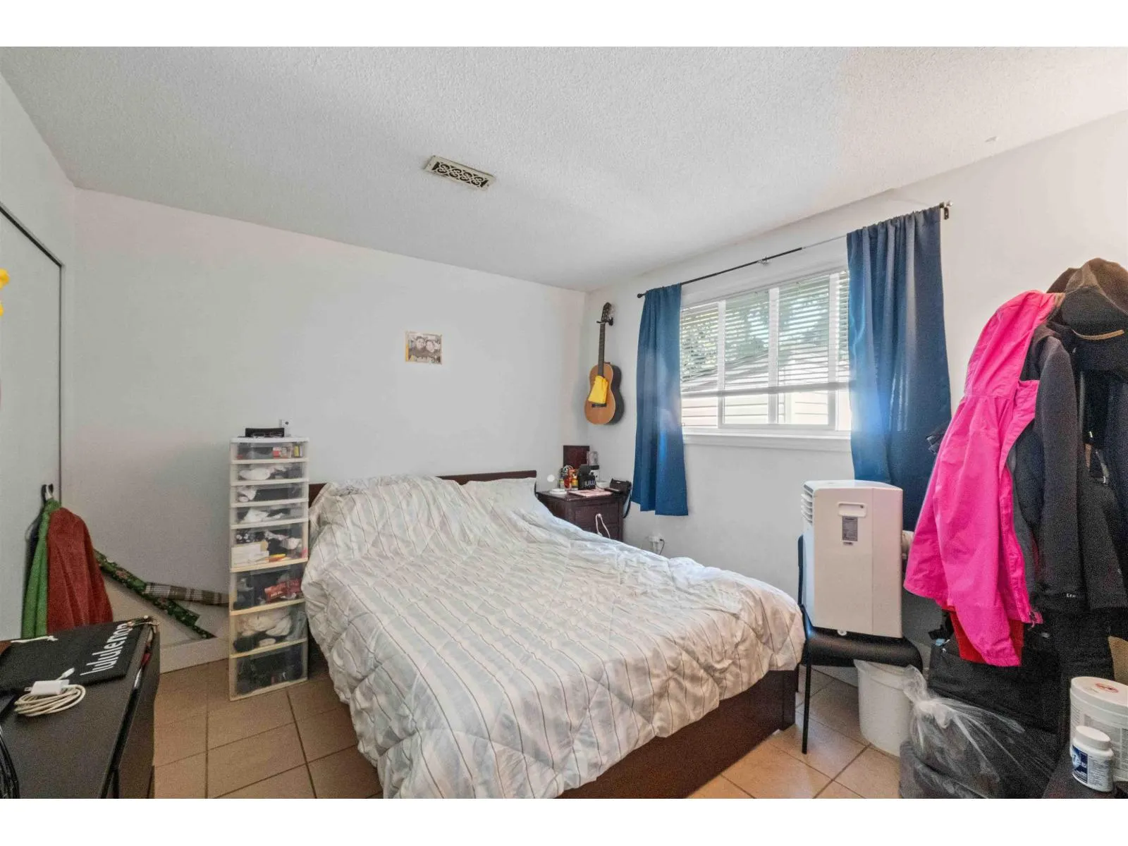 2418 WAYBURNE CRESCENT