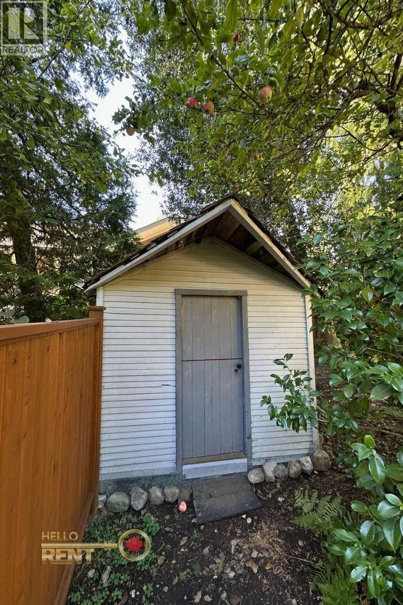 3009 ST. ANDREWS AVENUE