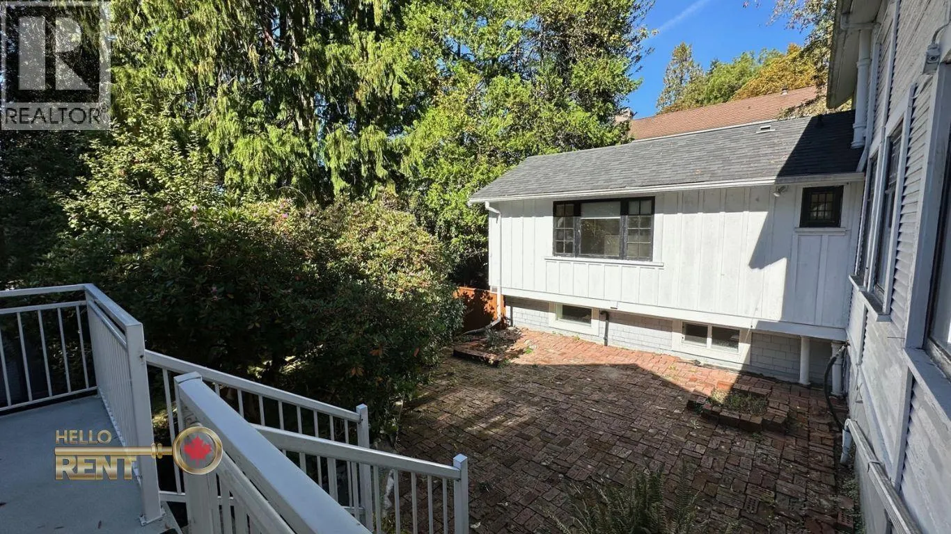 3009 ST. ANDREWS AVENUE