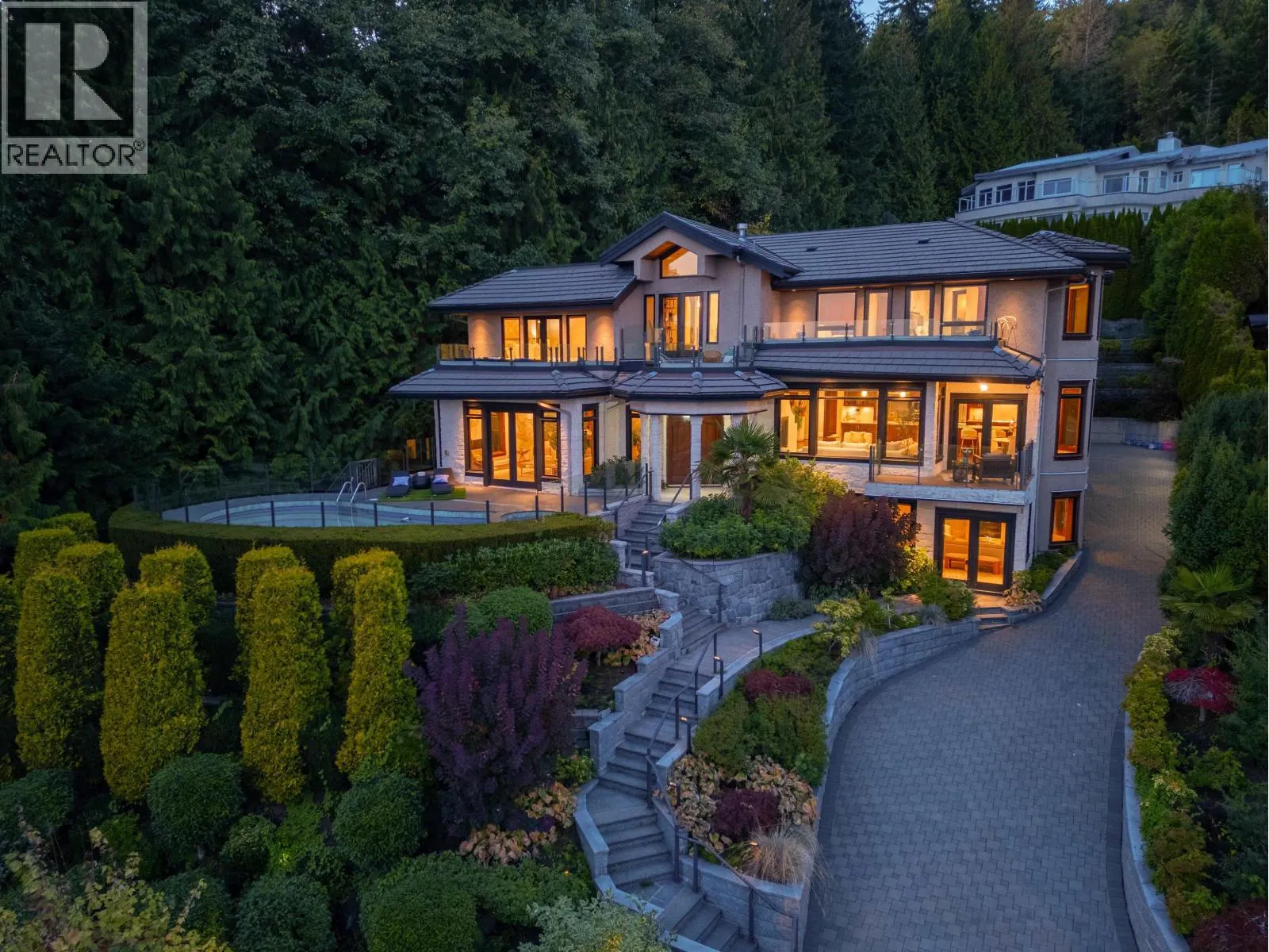 2673 FINCH HILL