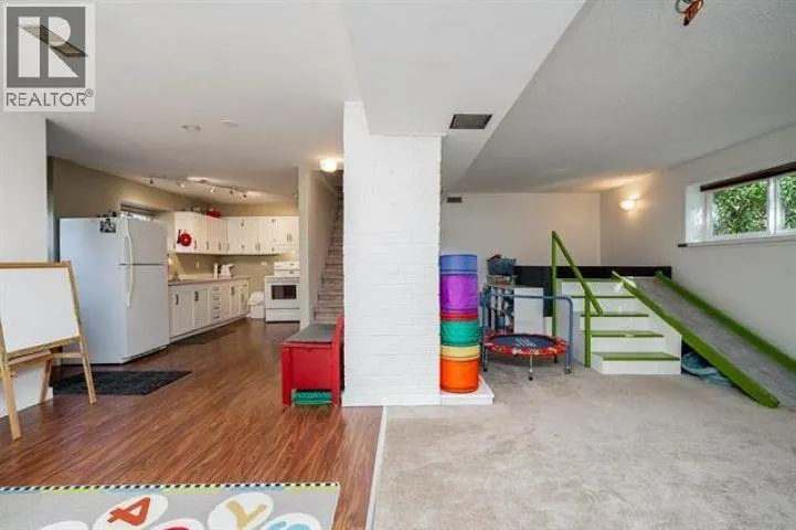 845 SMITH AVENUE