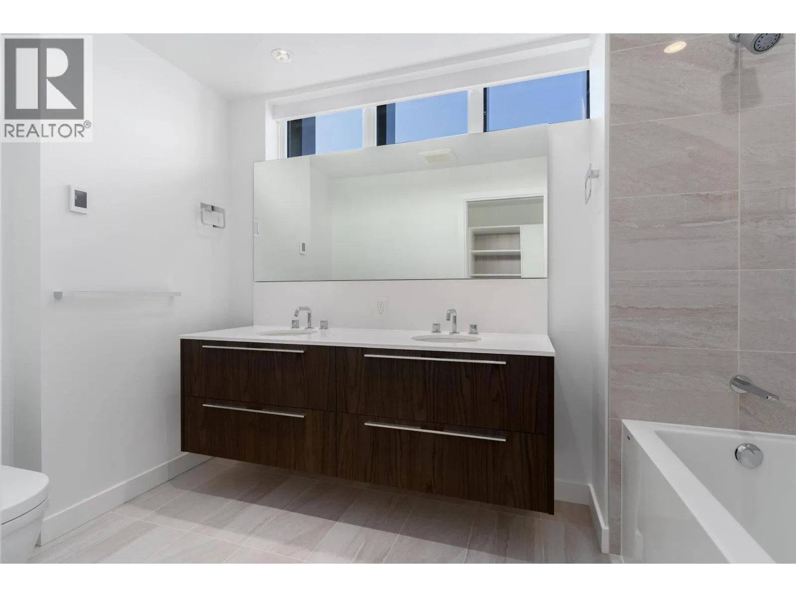 1205 6622 PEARSON WAY