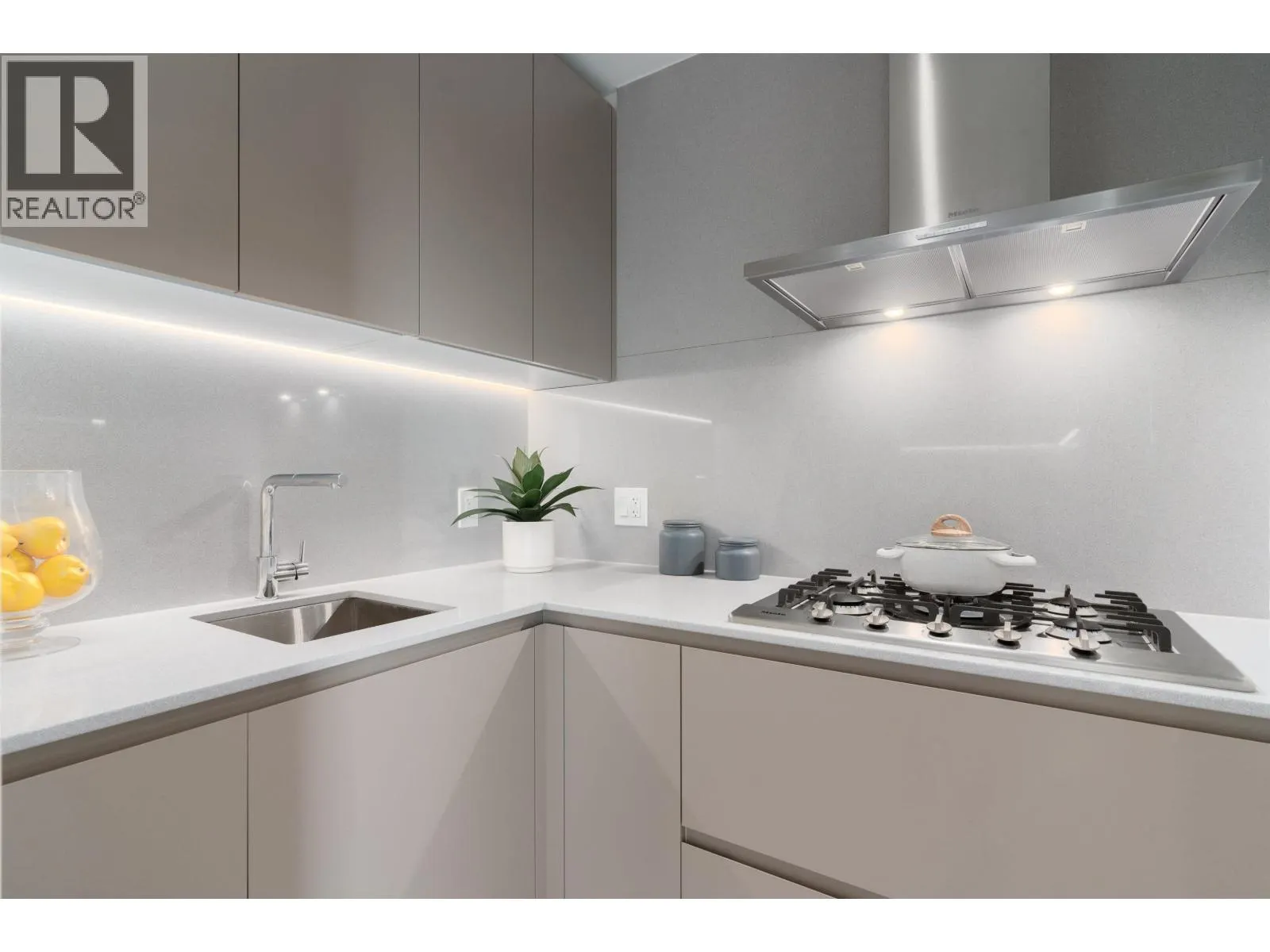 1205 6622 PEARSON WAY