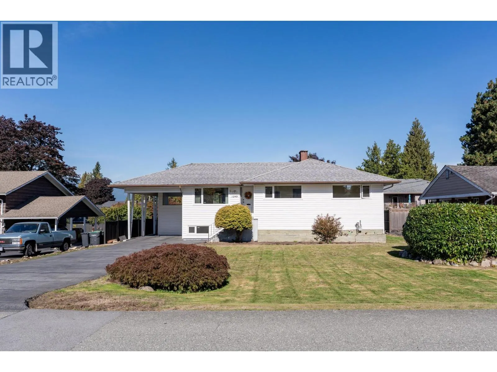1349 SUMMIT DRIVE