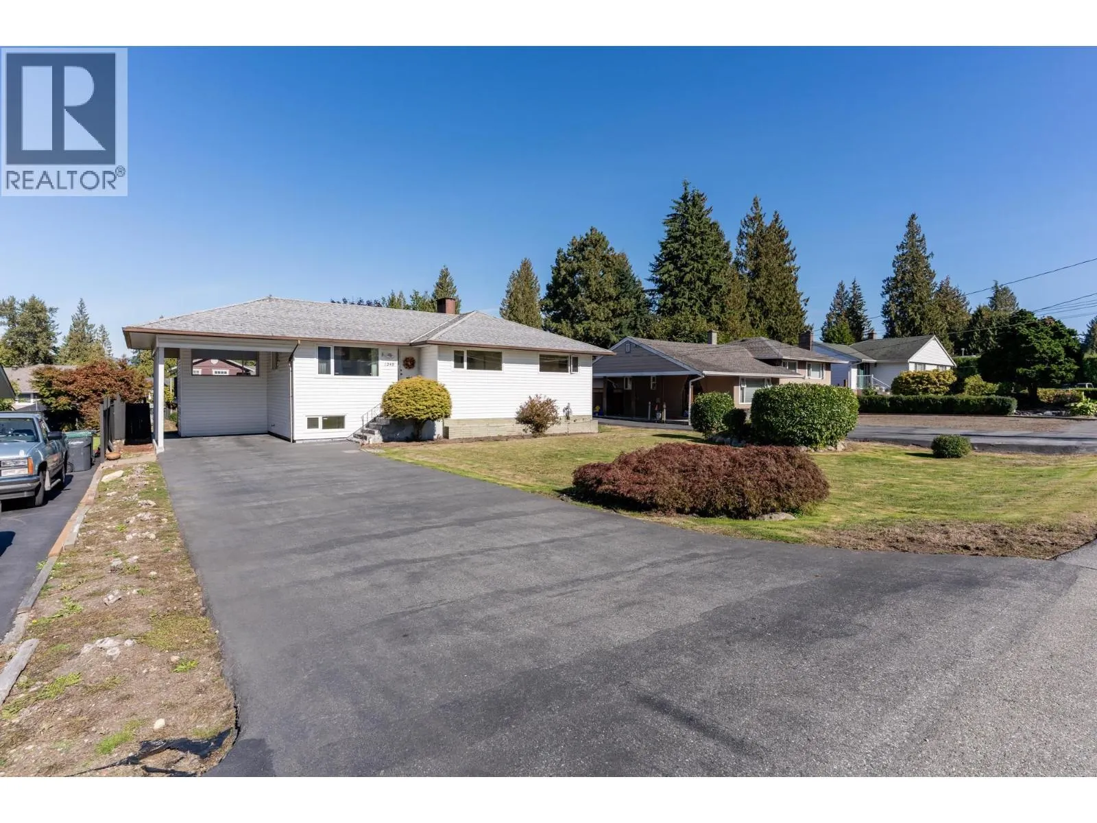1349 SUMMIT DRIVE