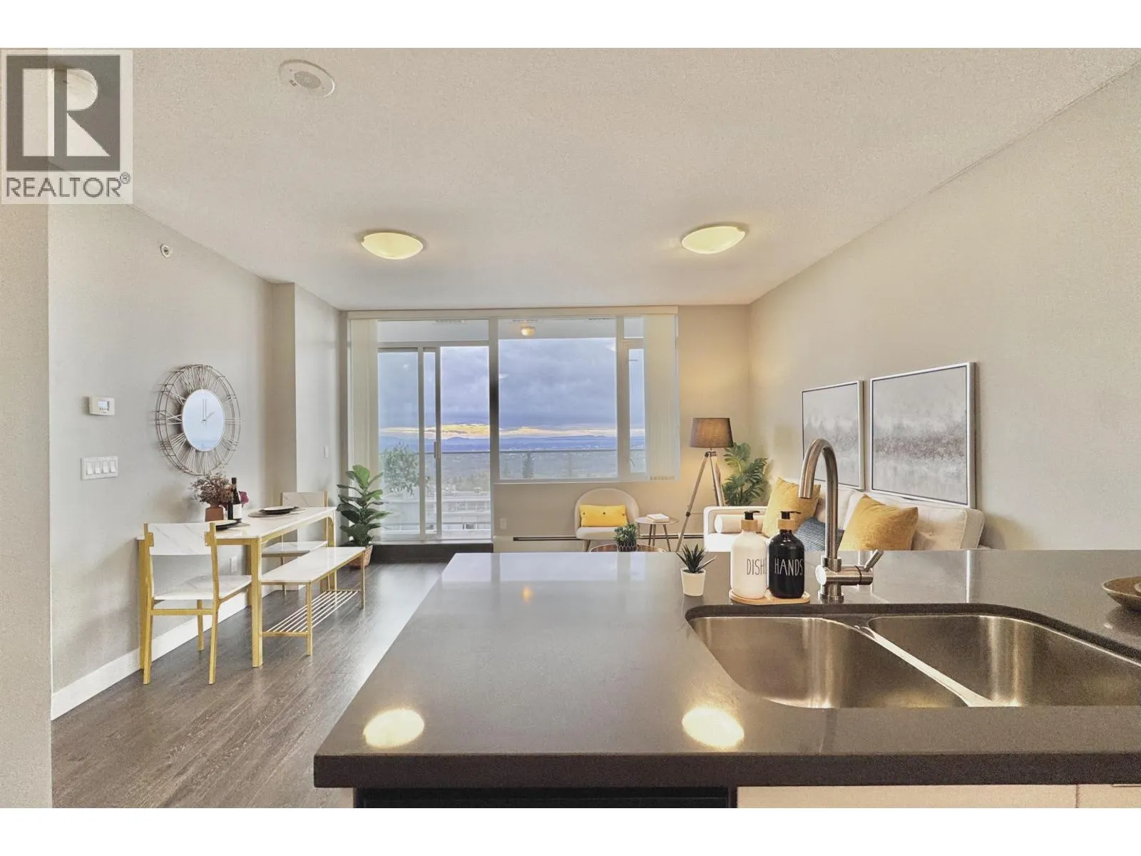 1103 9025 HIGHLAND COURT
