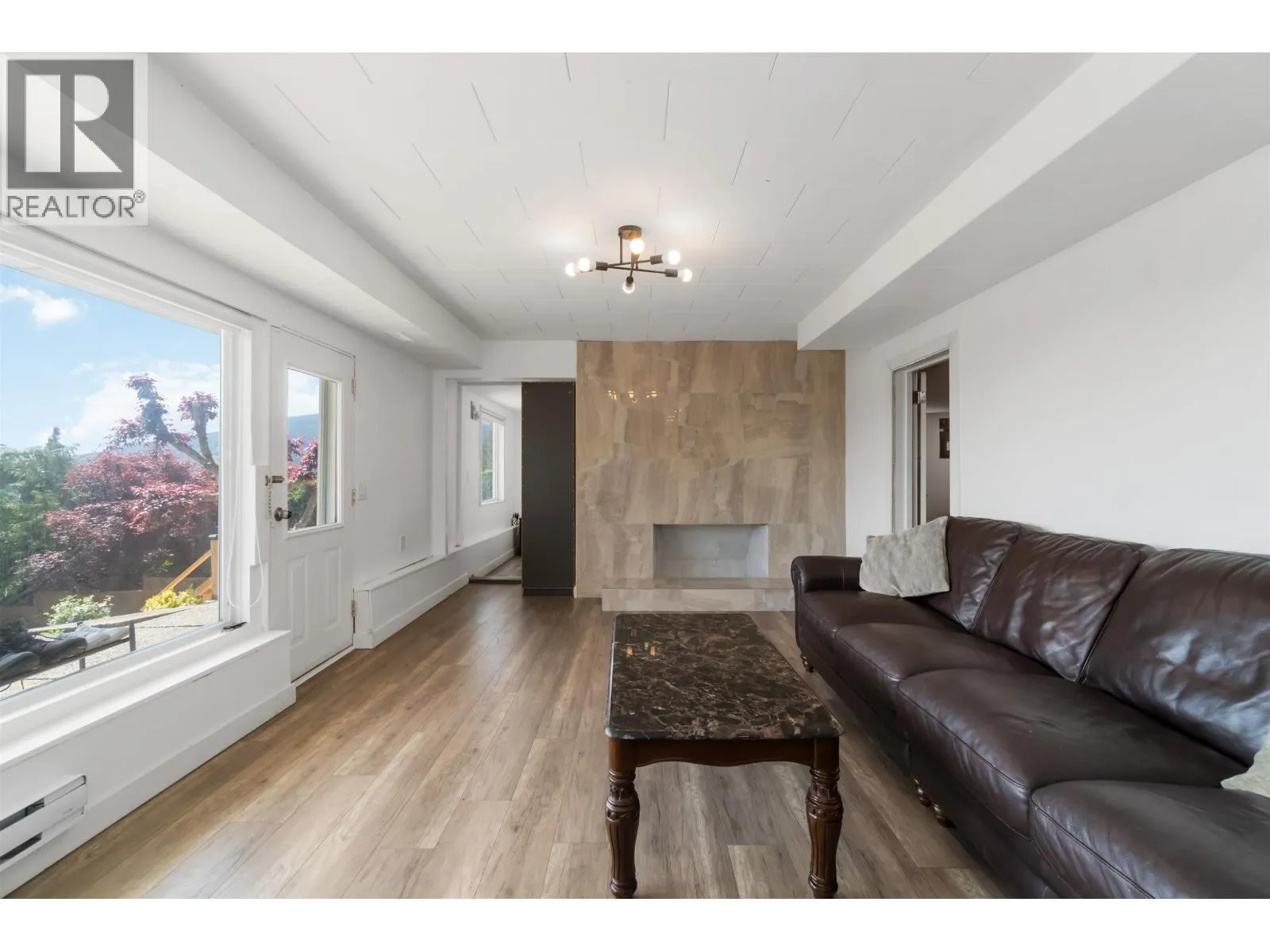 637 ALPINE COURT
