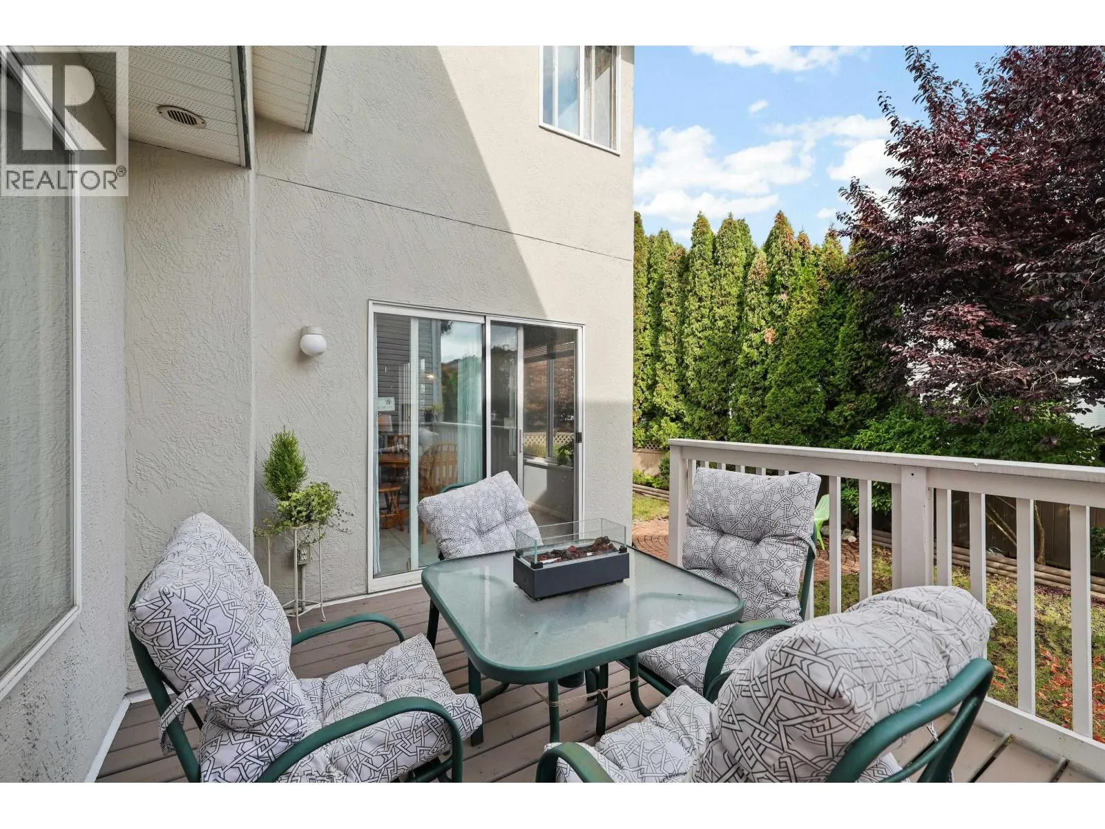 5551 ROWLING PLACE