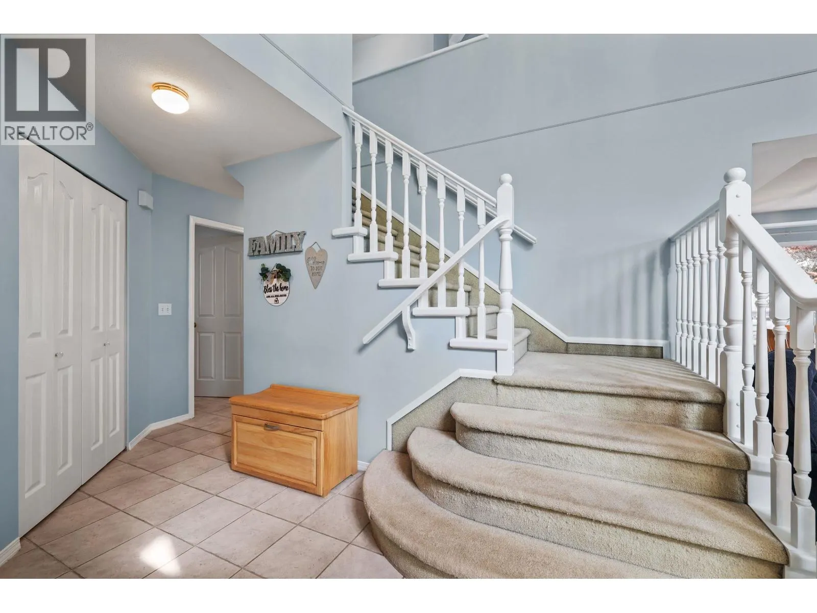5551 ROWLING PLACE