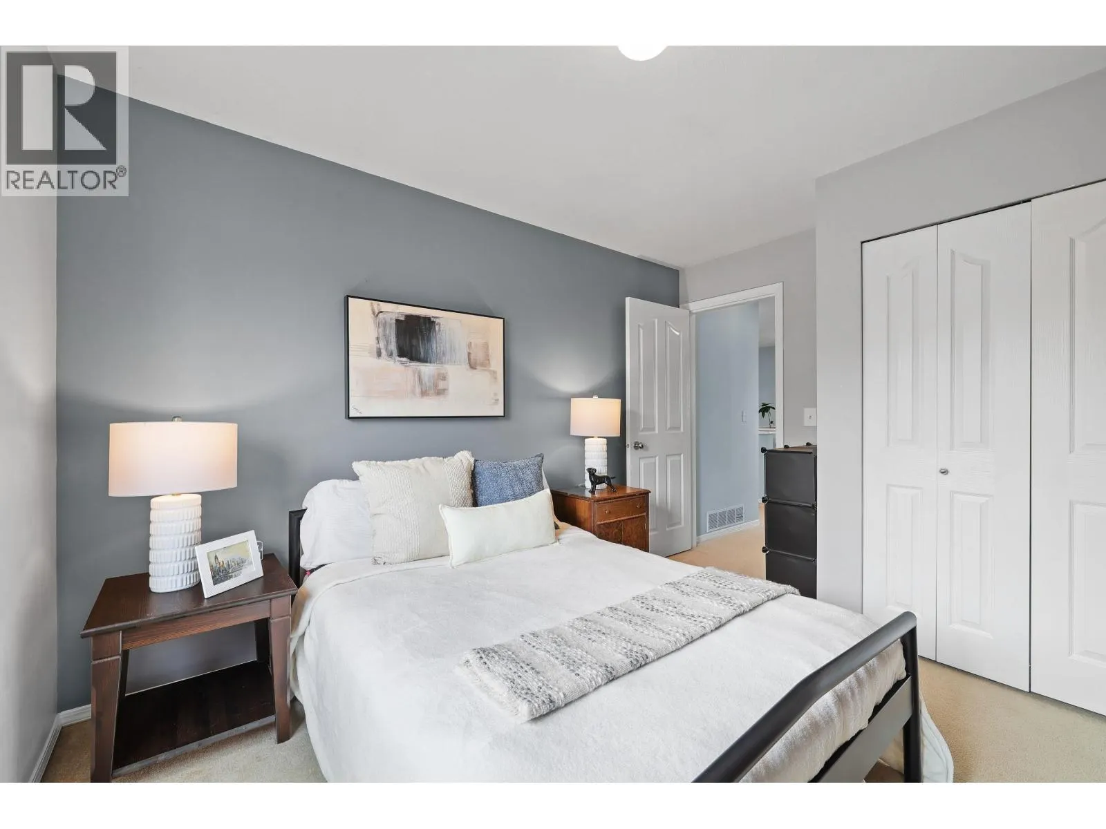 5551 ROWLING PLACE