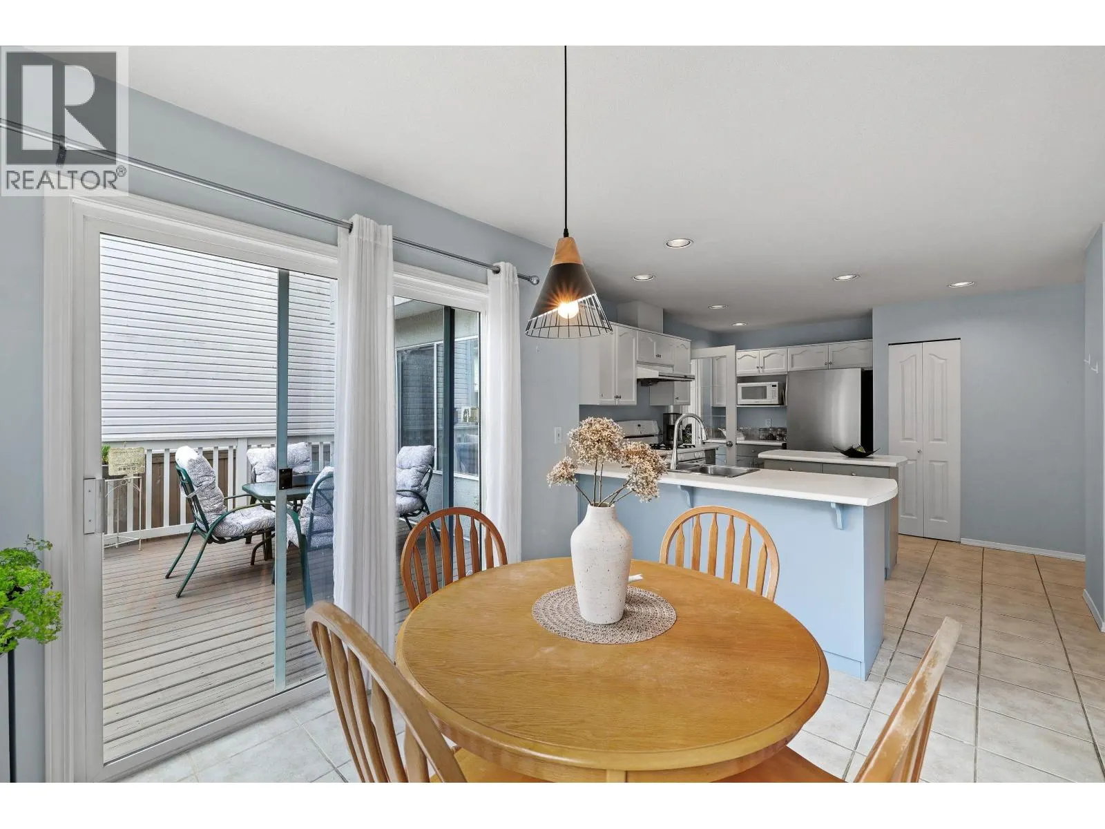 5551 ROWLING PLACE