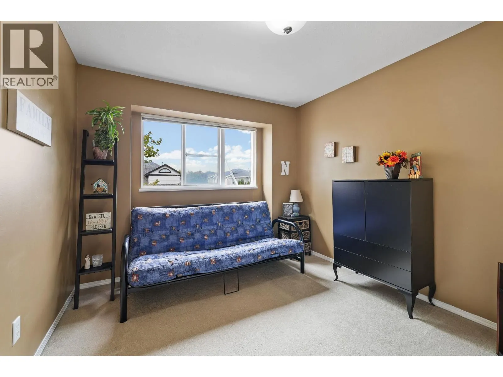 5551 ROWLING PLACE