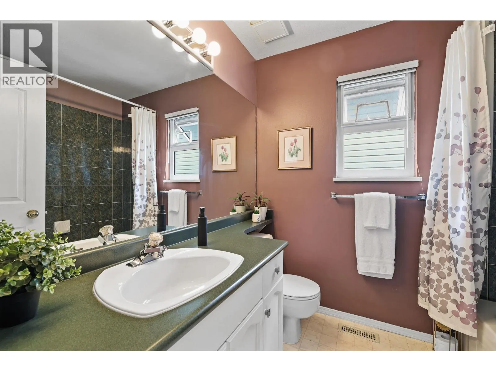 5551 ROWLING PLACE