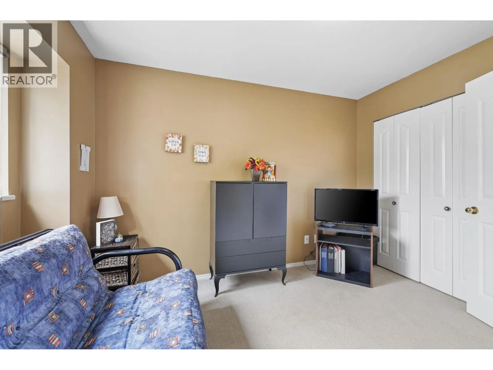 5551 ROWLING PLACE