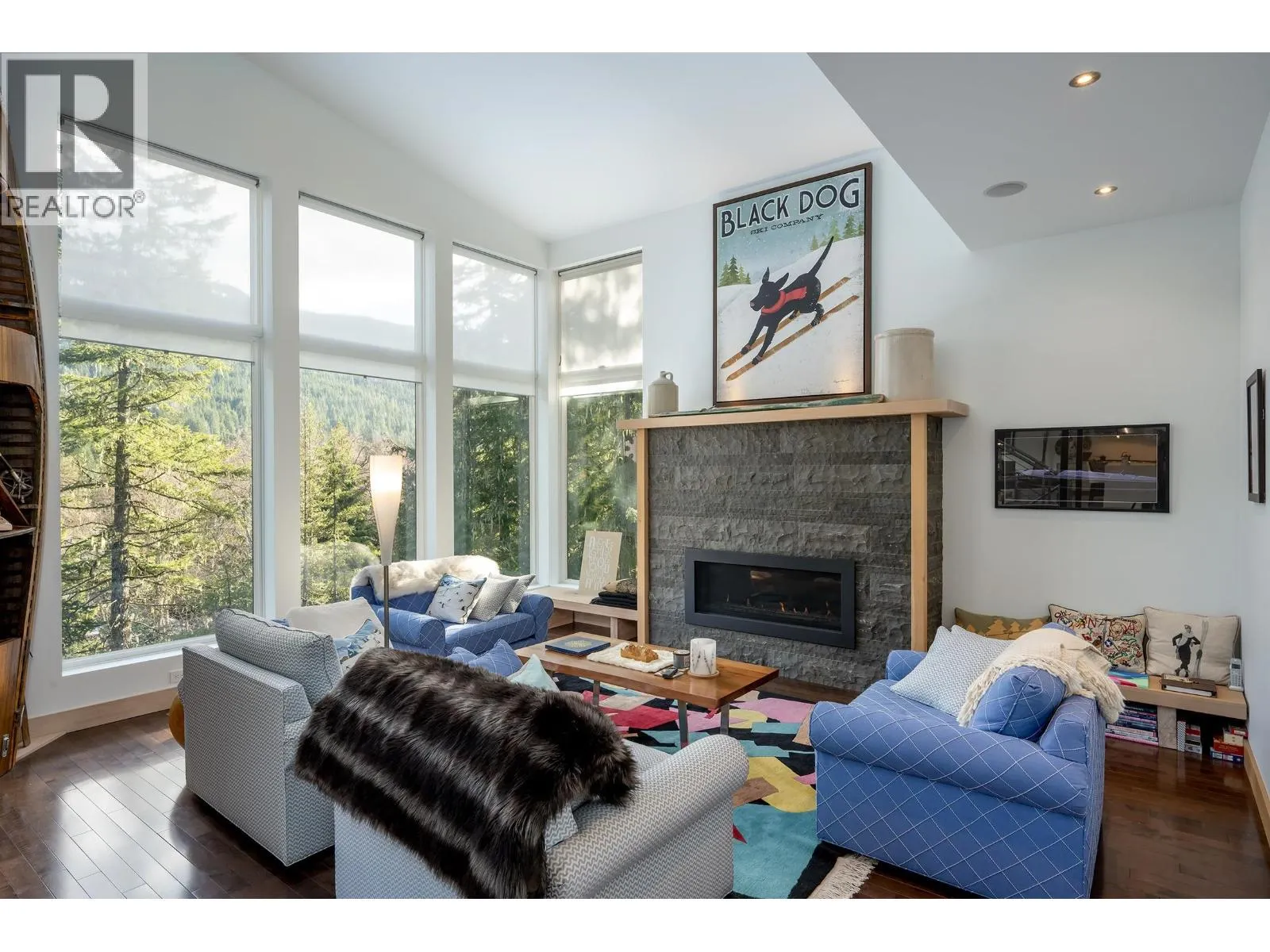 5221 JORDAN LANE
