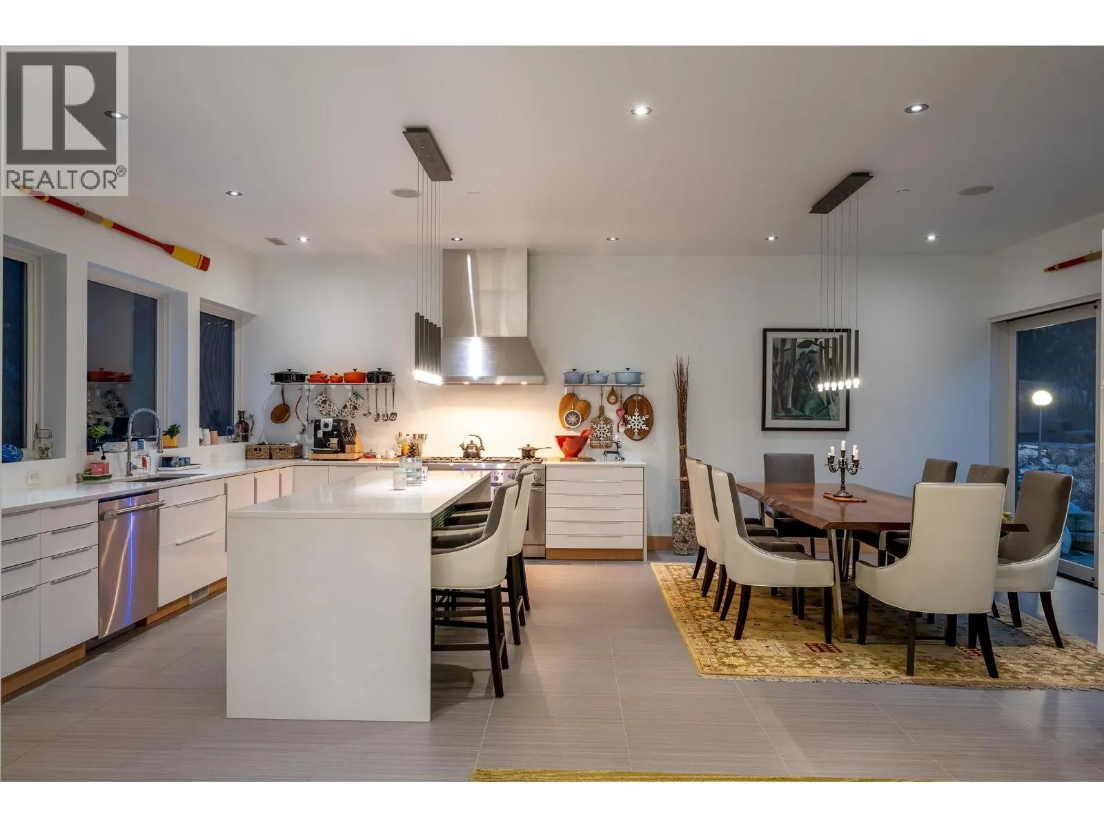 5221 JORDAN LANE