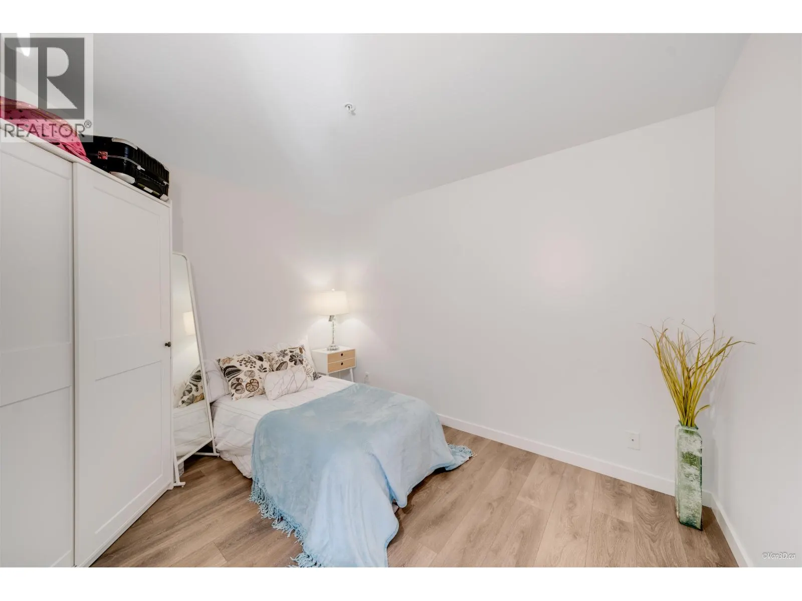 316 12339 STEVESTON HIGHWAY