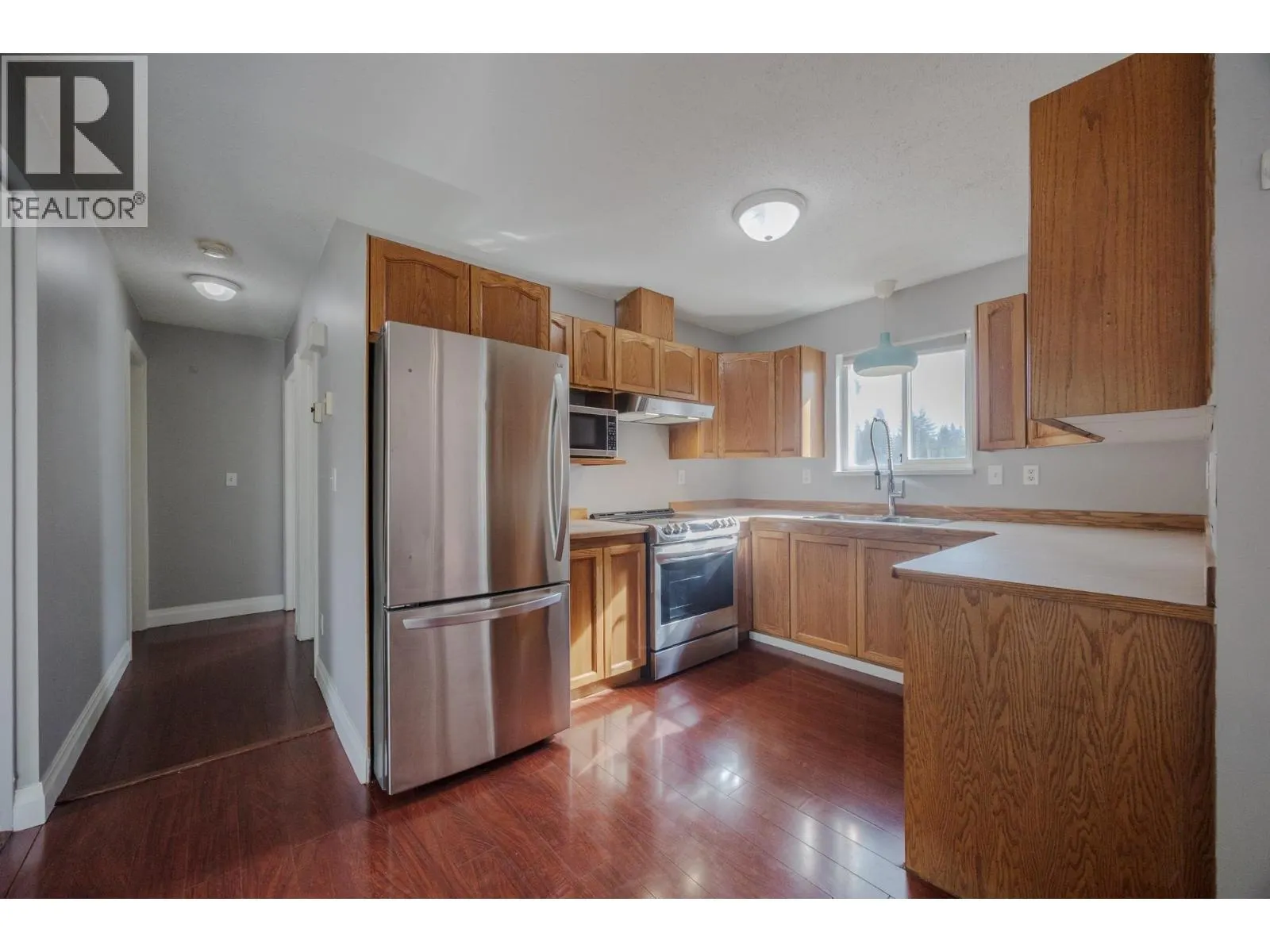 5 23205 CALVIN CRESCENT