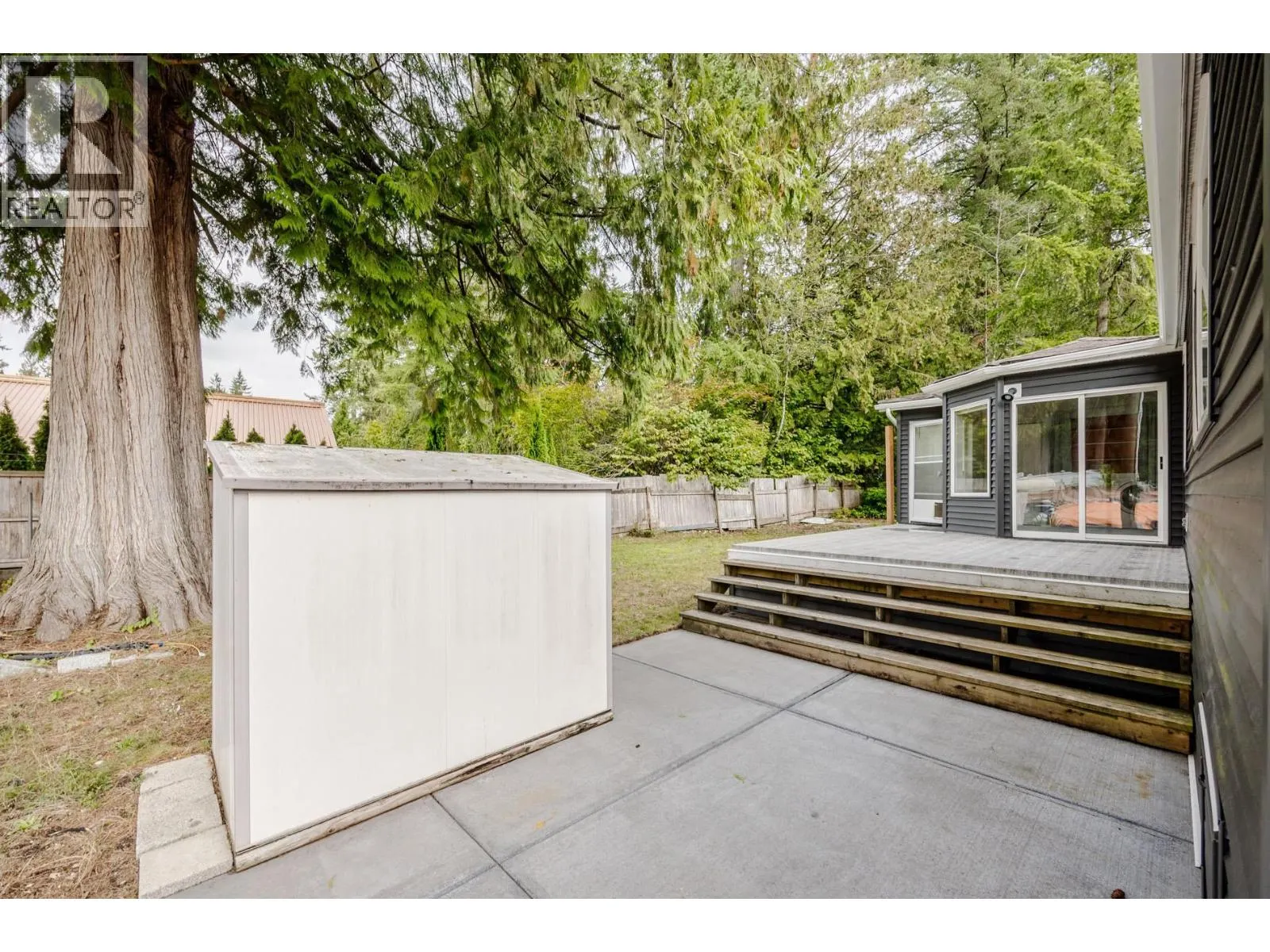 5 23205 CALVIN CRESCENT