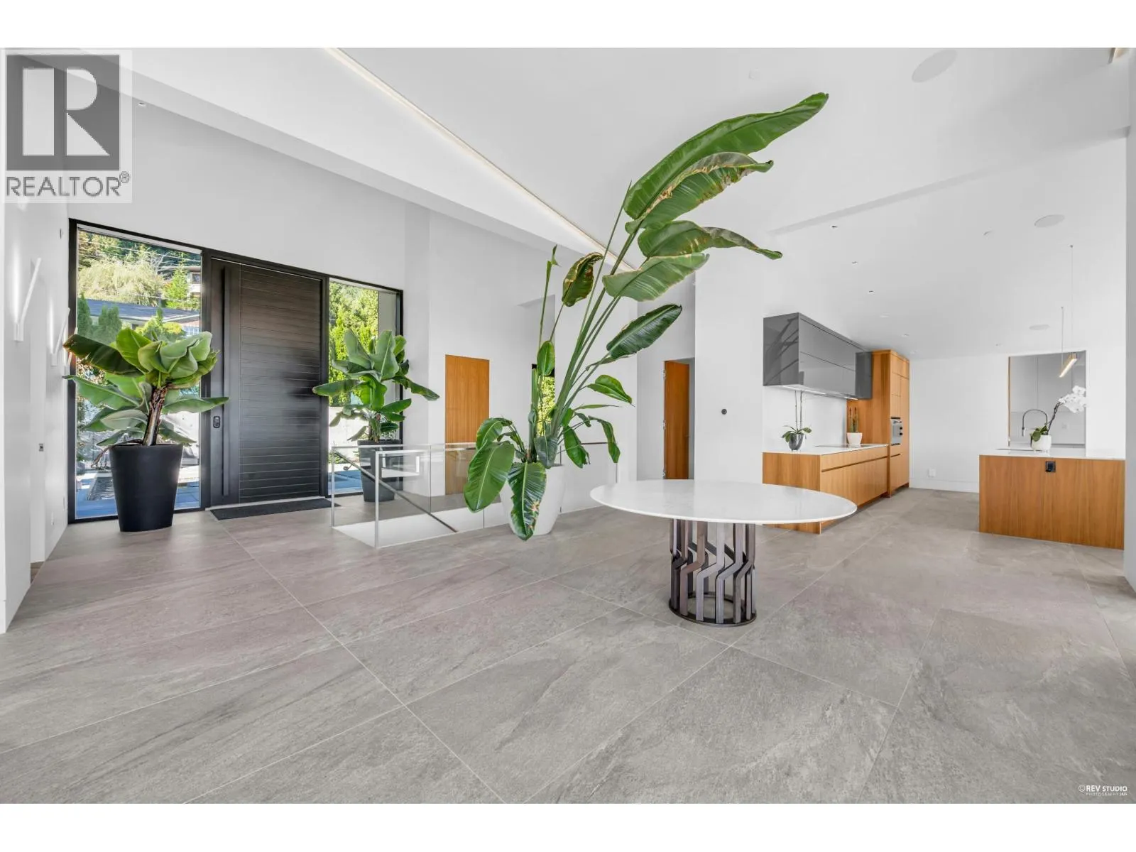 535 CRAIGMOHR DRIVE